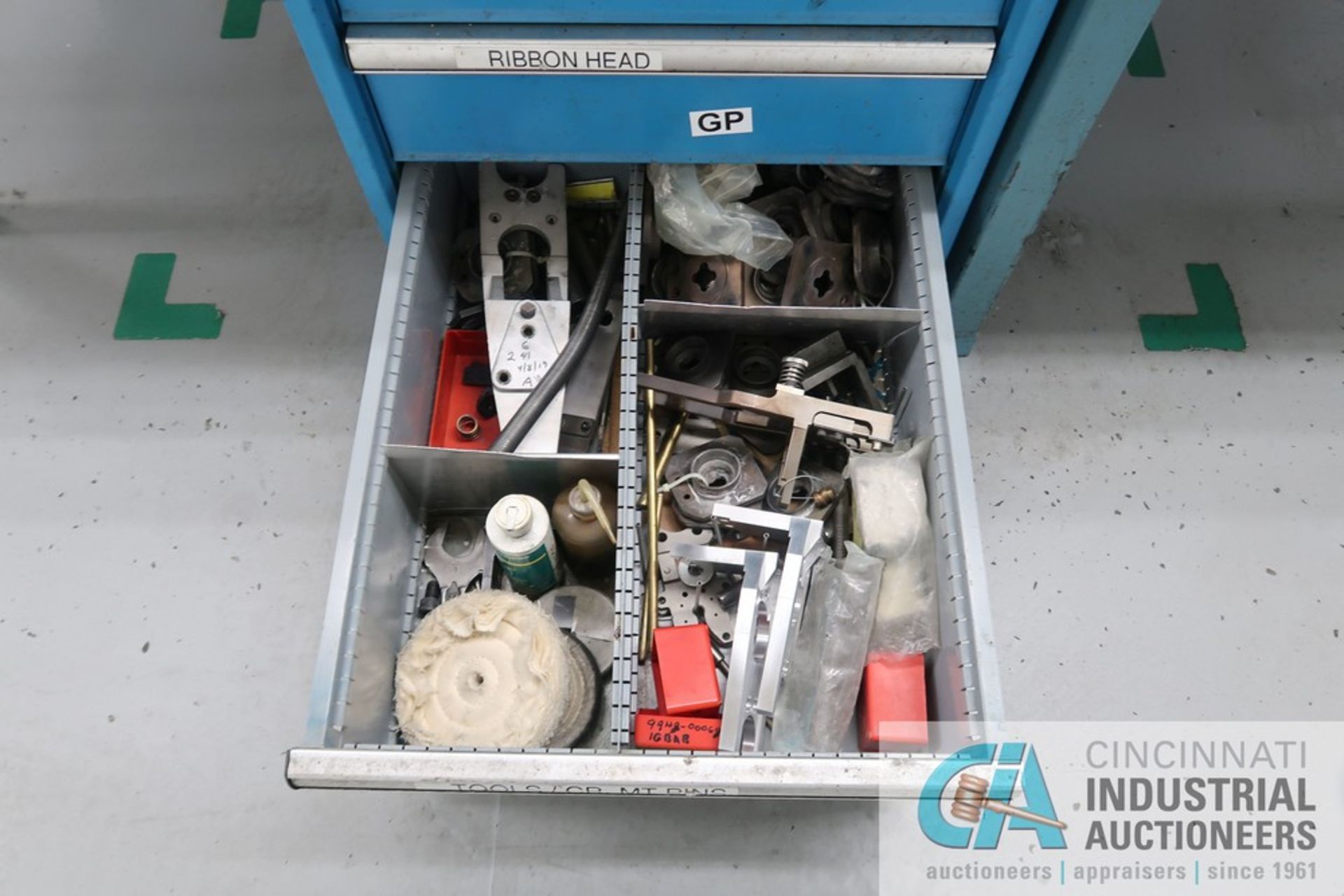 LISTA FIVE-DRAWER PARTS CABINET AND CONTENTS WITH MISCELLANEOUS HARDWARE AND PARTS - Image 13 of 13