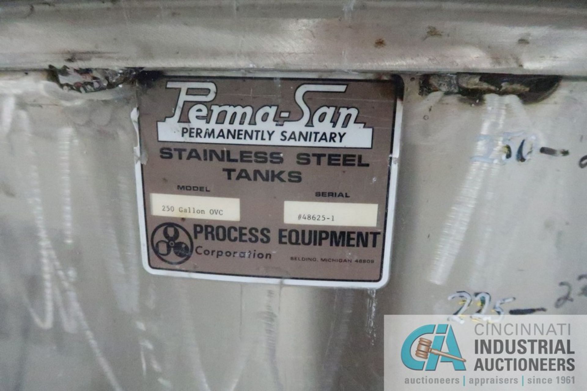 250 GALLON PORTABLE STAINLESS STEEL MIXING TANK WITH 1 HP EASTERN MIXERS MODEL RG-3 AGITATOR, TANK - Image 2 of 4