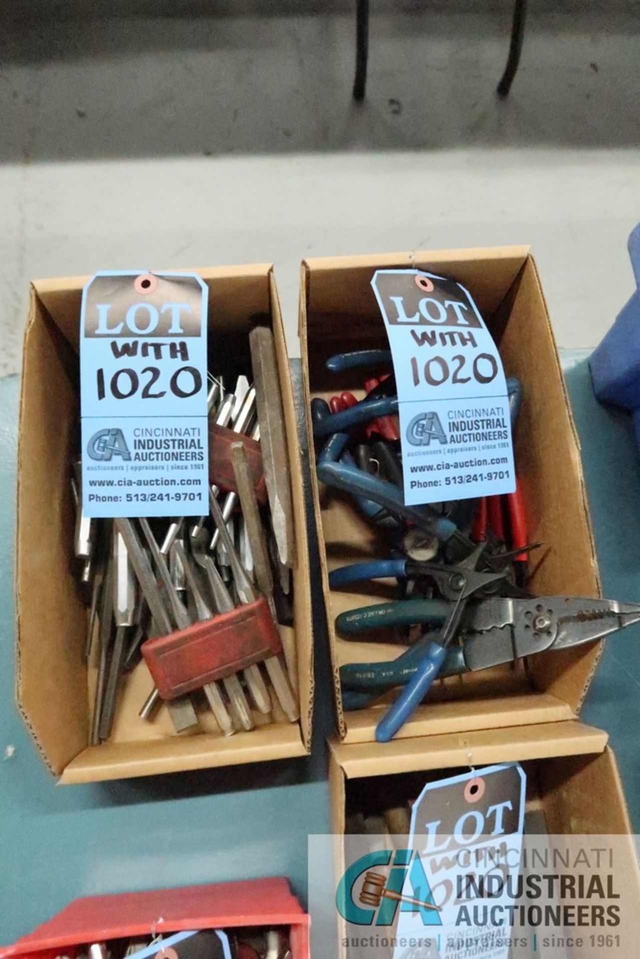 (LOT) LARGE ASSORTMENT OF SIDE CUTTERS, PLIERS, VISE GRIPS, FILES, SNAP RING PLIERS AND CHISELS - Image 4 of 4