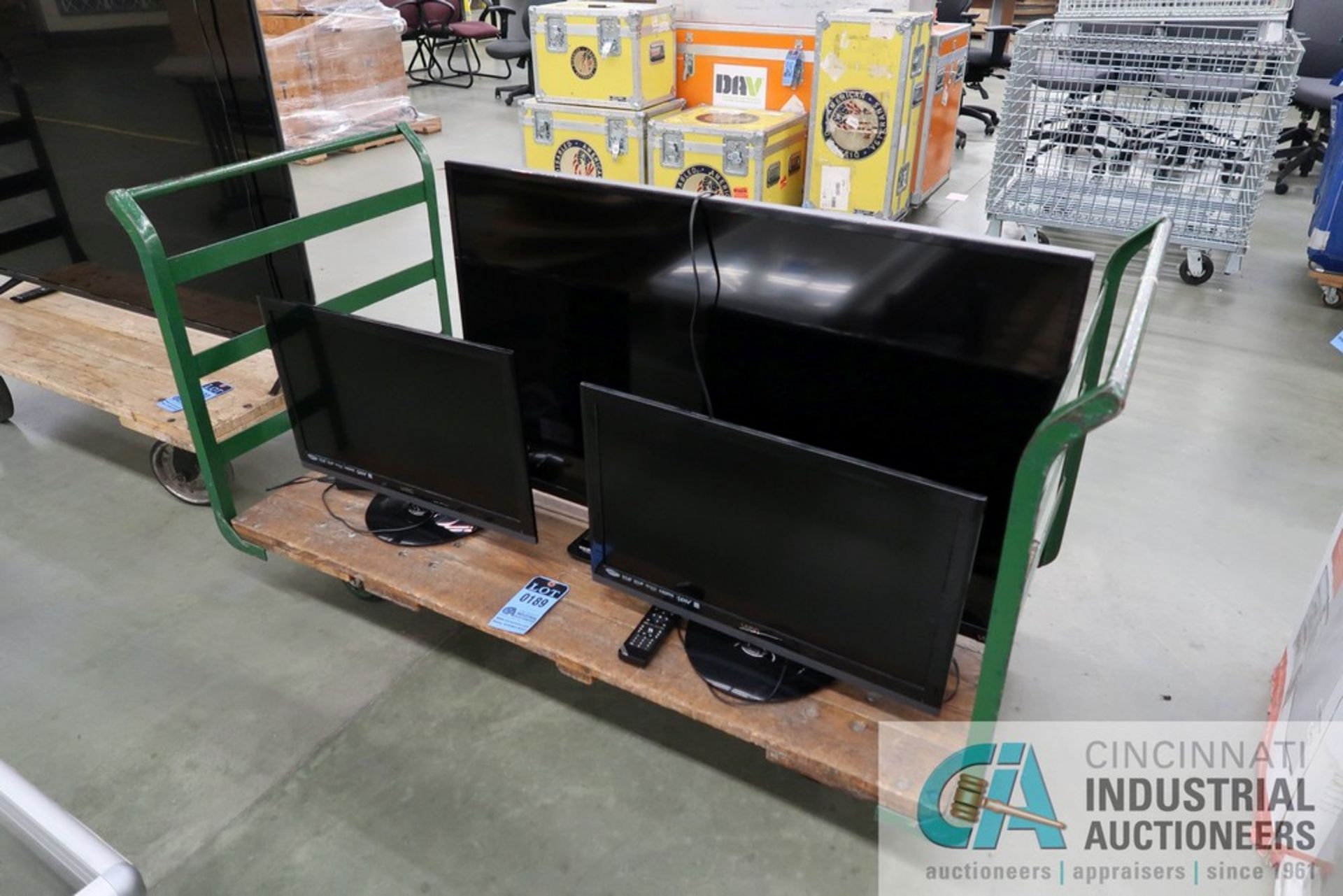 (LOT) (3) VISIO FLAT SCREEN TELEVISIONS (2) 27" AND (1) 50", with cart