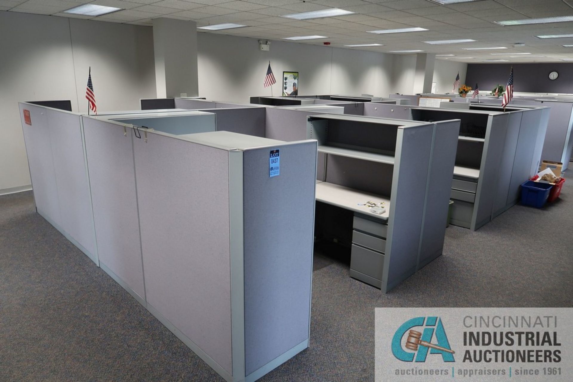 PERSON 92" X 94" MODULAR OFFICE CUBICLES WITH (6) CHAIRS