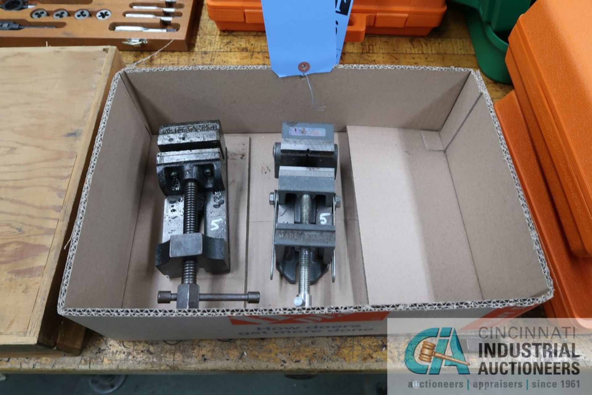 (LOT) (2) 3" VISES