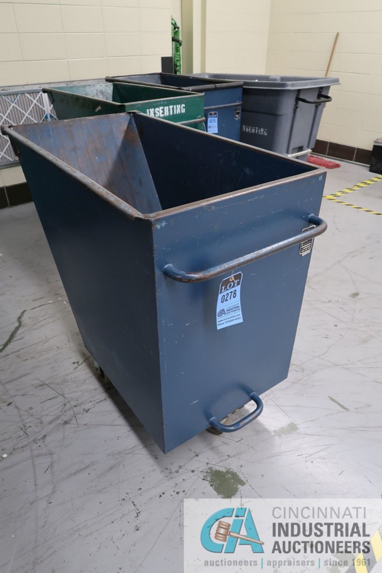 18 CU. FT. STEEL DUMPING CART - Image 2 of 2