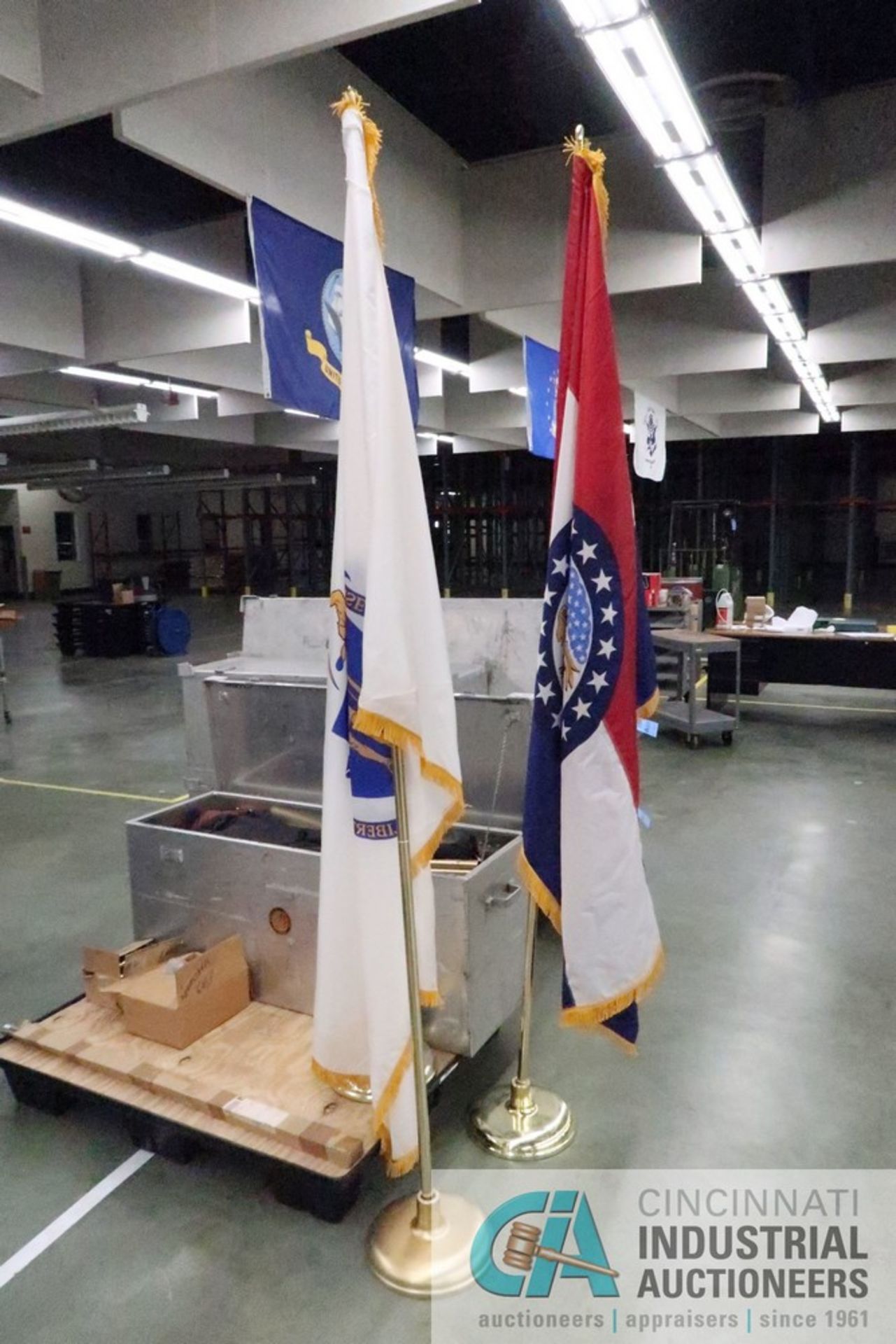 (LOT) (50) STATE FLAGS, STANDS, POLES, PACKING CONTAINERS, ON (2) SKIDS - Image 2 of 4