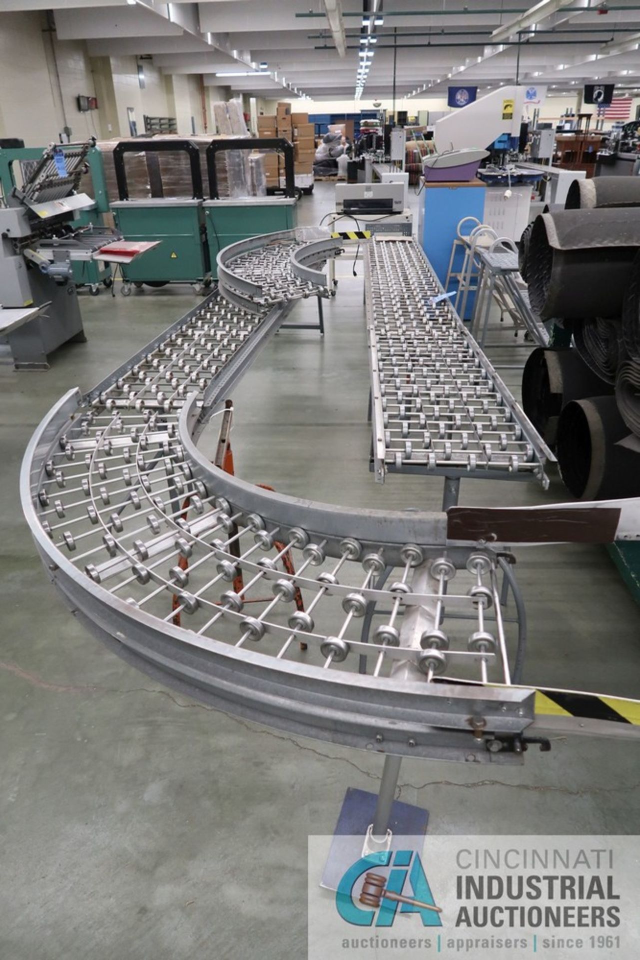 (LOT) 16"W ROLLER CONVEYOR - Image 2 of 2