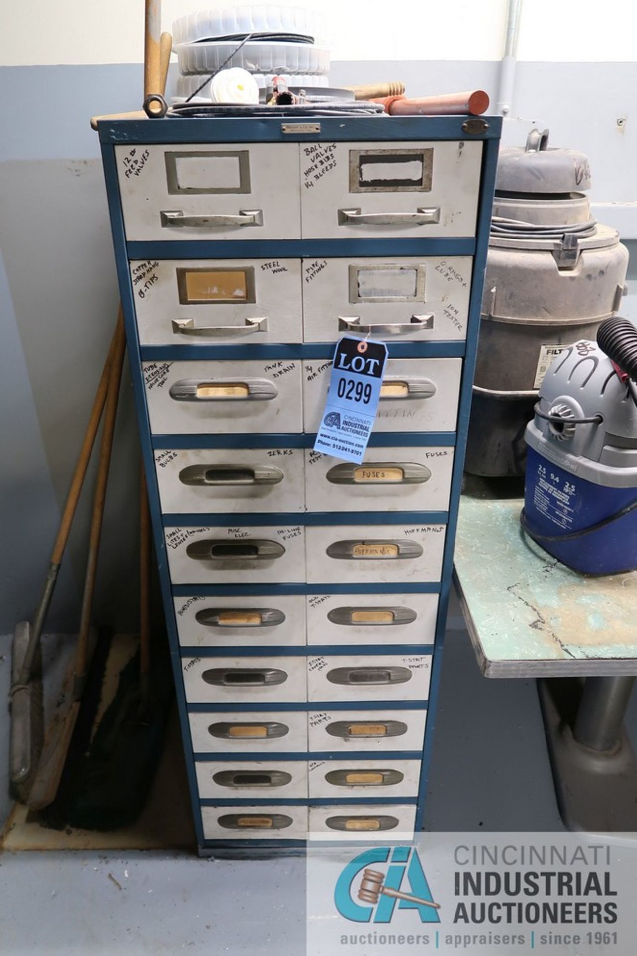 (LOT) 10-DRAWER HARDWARE CABINET WITH CONTENTS, BENCH, (2) CARTS, (2) VACS, (2) VALVES **LOCATED - Image 2 of 10