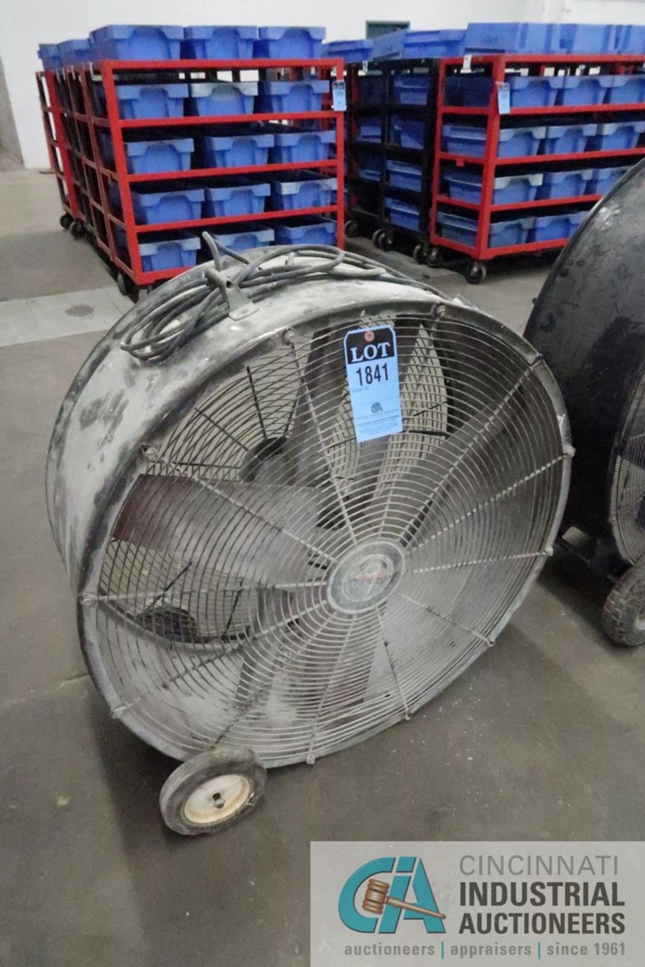 36" DIAMETER TRIANGLE PORTABLE DRUM STYLE AIR CIRCULATOR - Image 2 of 2