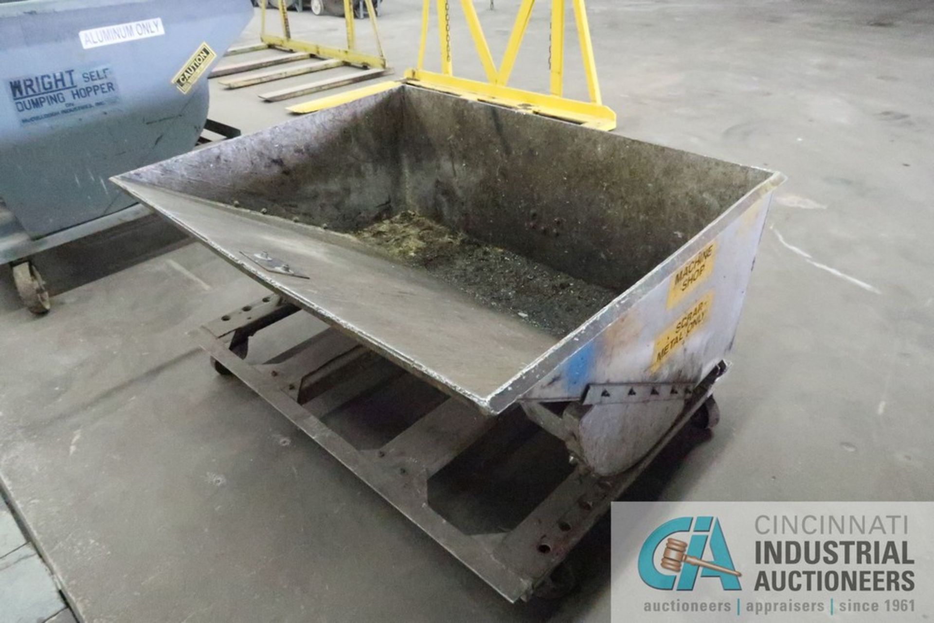 1/4 CUBIC YARD (APPROX.) PORTABLE SELF DUMPING FORKLIFT DUMP HOPPER - Image 2 of 2