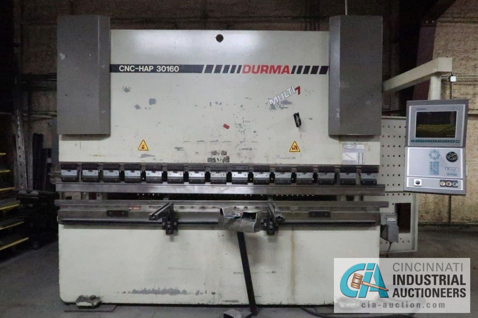 176 TON X 10' DURMA MODEL CNC-HAP-30160 HYDRAULIC PRESS BRAKE DELEM DA-66W CNC CONTROL, FOOT - Image 3 of 16