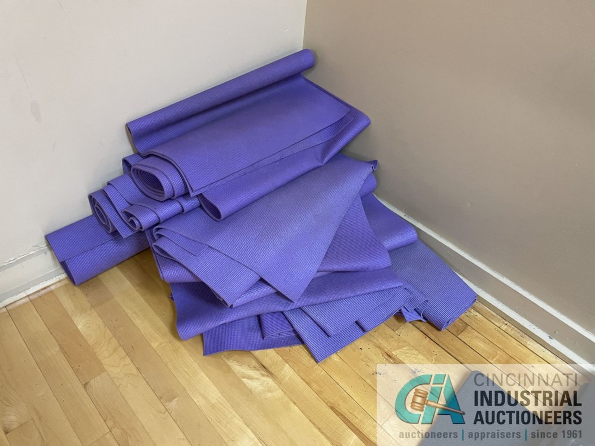 EXERCISE MATS - Image 4 of 4