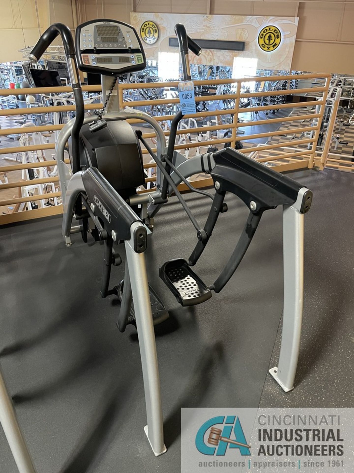 CYBEX TOTAL BODY ARC TRAINER ELLIPTICAL **ATTN: This lot is located on the second floor. Removal - Image 2 of 7