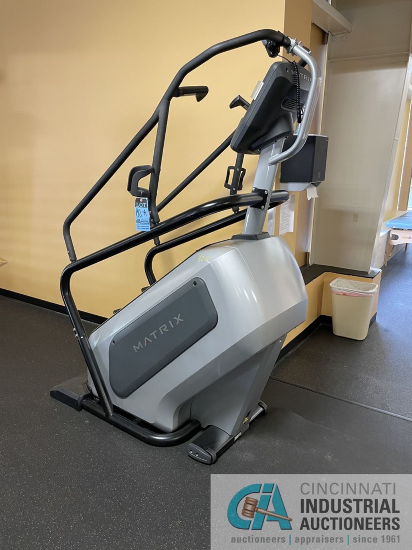 MATRIX STAIR STEPPER MACHINE **ATTN: This lot is located on the second floor. Removal will be by