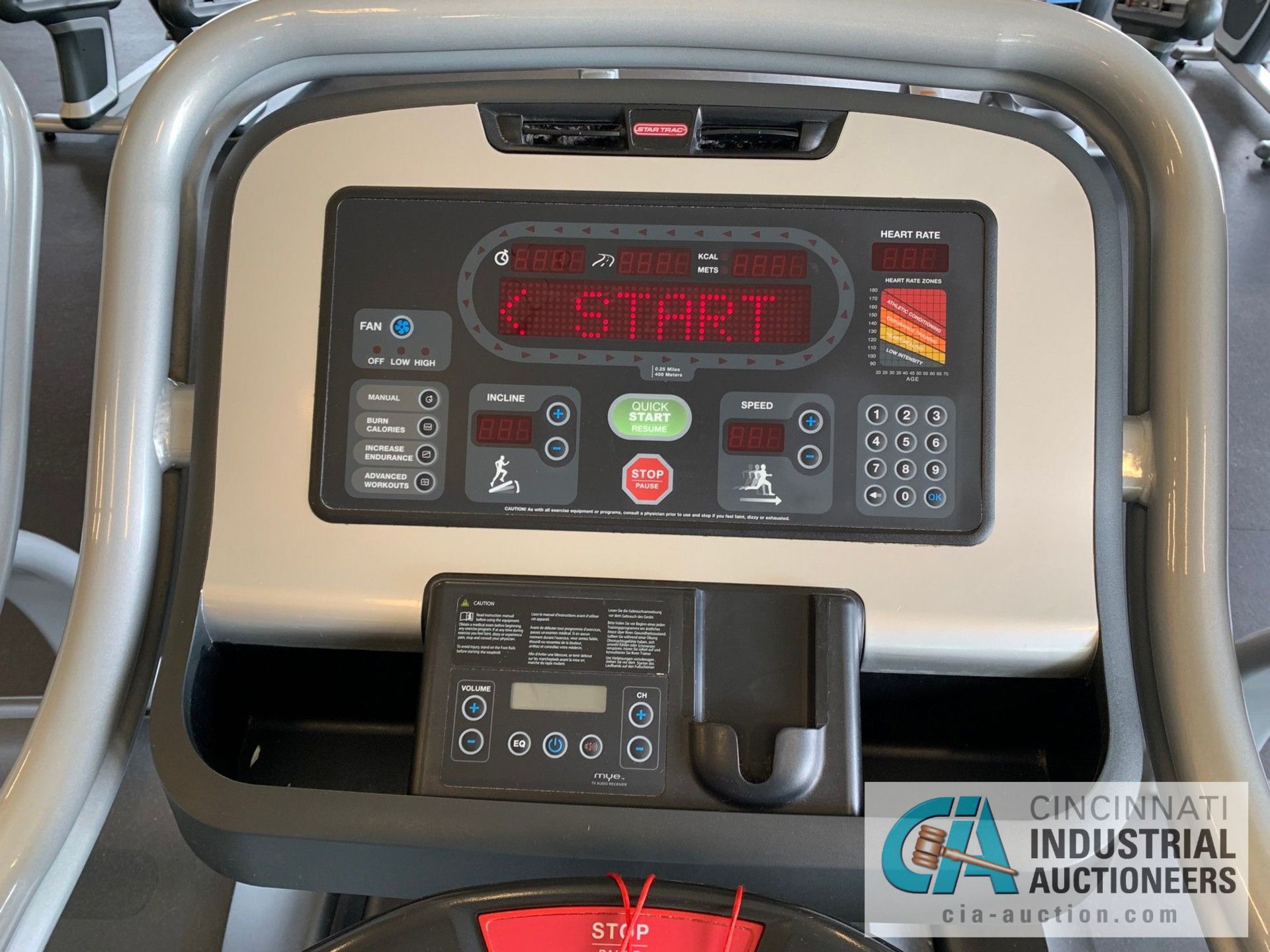 STAR TRAC TREADMILLS (NEW 2014) - Image 3 of 7