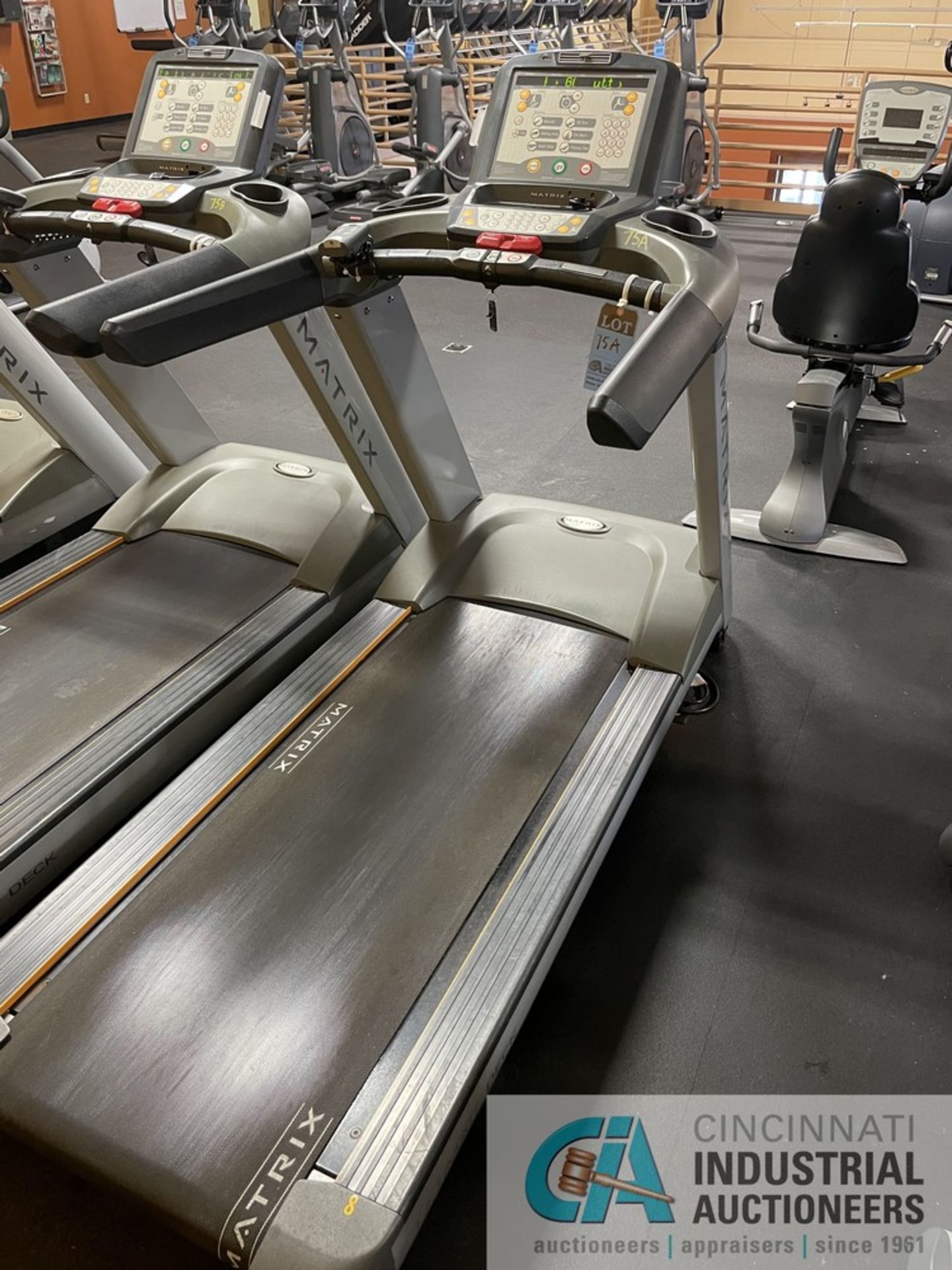 MATRIX TREADMILL **ATTN: This lot is located on the second floor. Removal will be by carrying down - Image 2 of 4