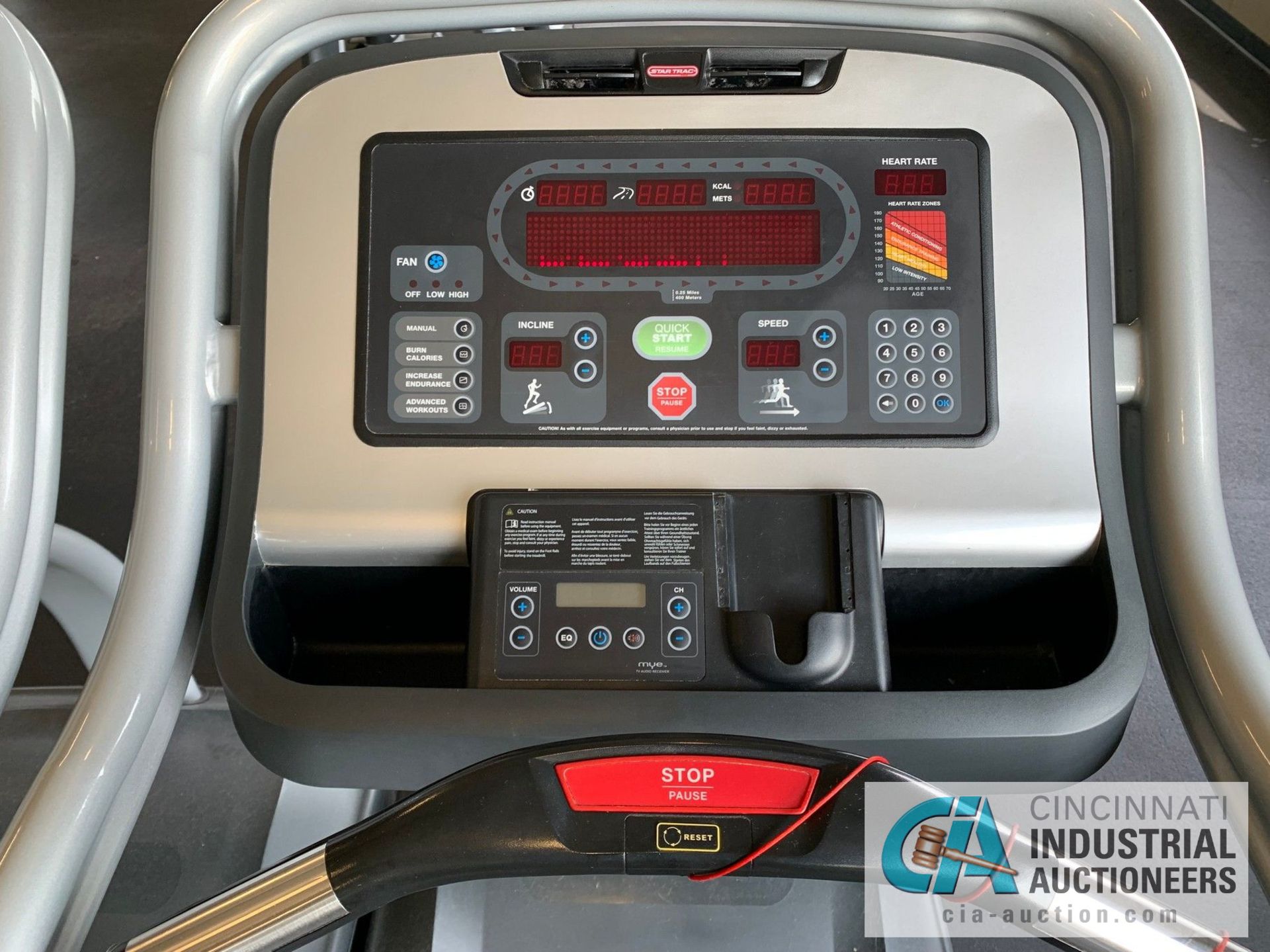 STAR TRAC TREADMILLS (NEW 2014) - Image 3 of 7