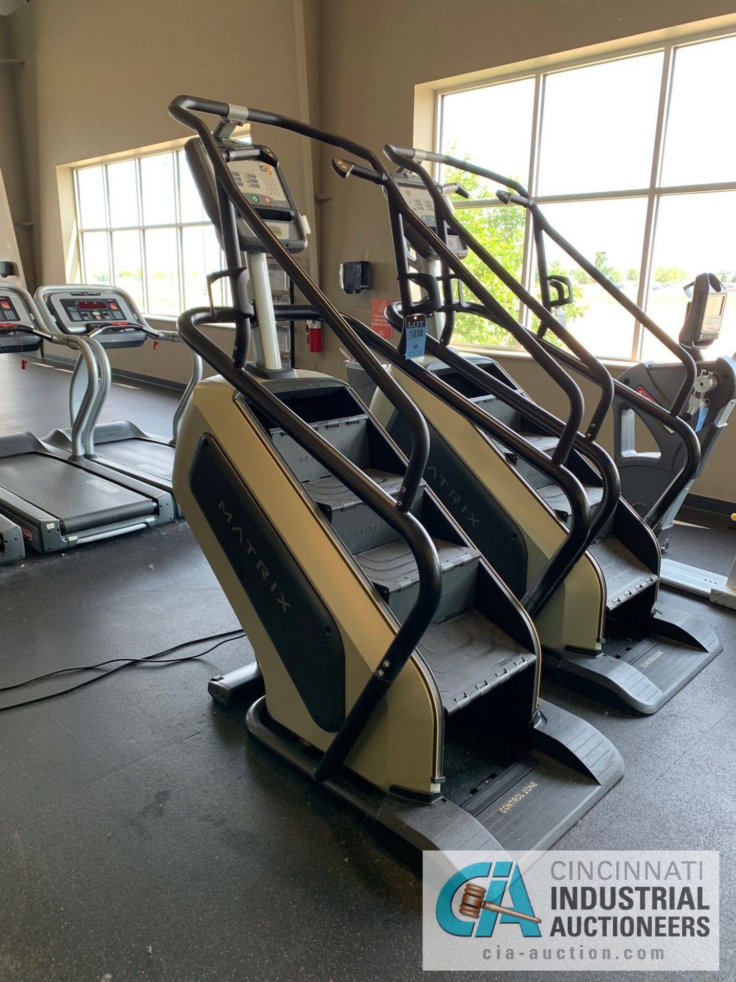 MATRIX STAIR STEPPER MACHINE