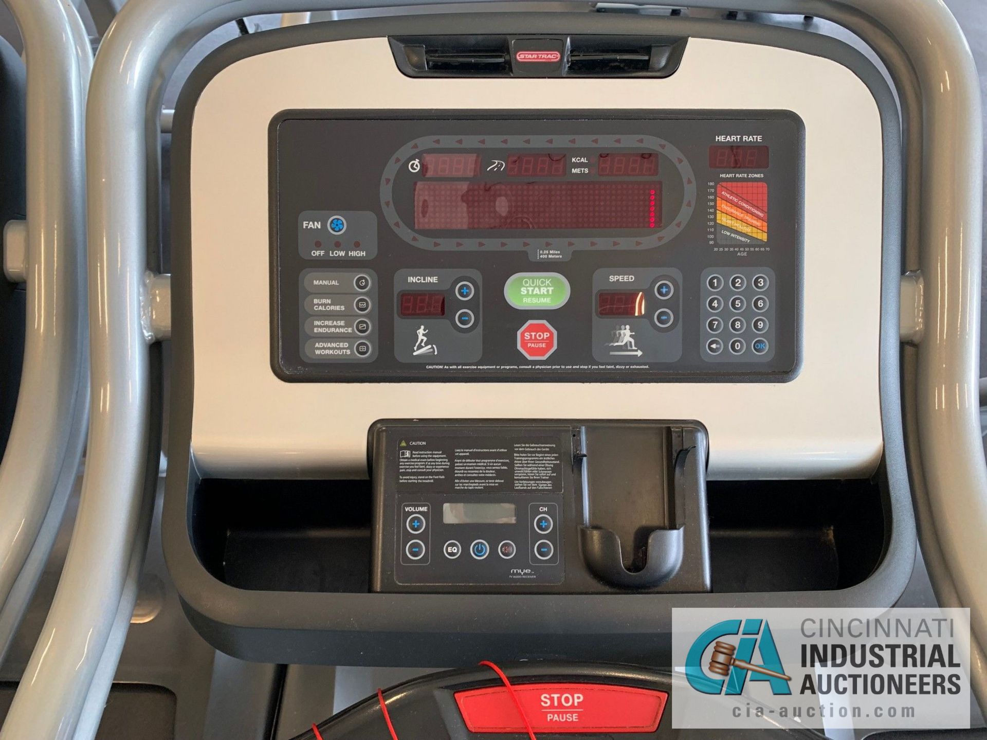 STAR TRAC TREADMILLS (NEW 2014) - Image 3 of 7