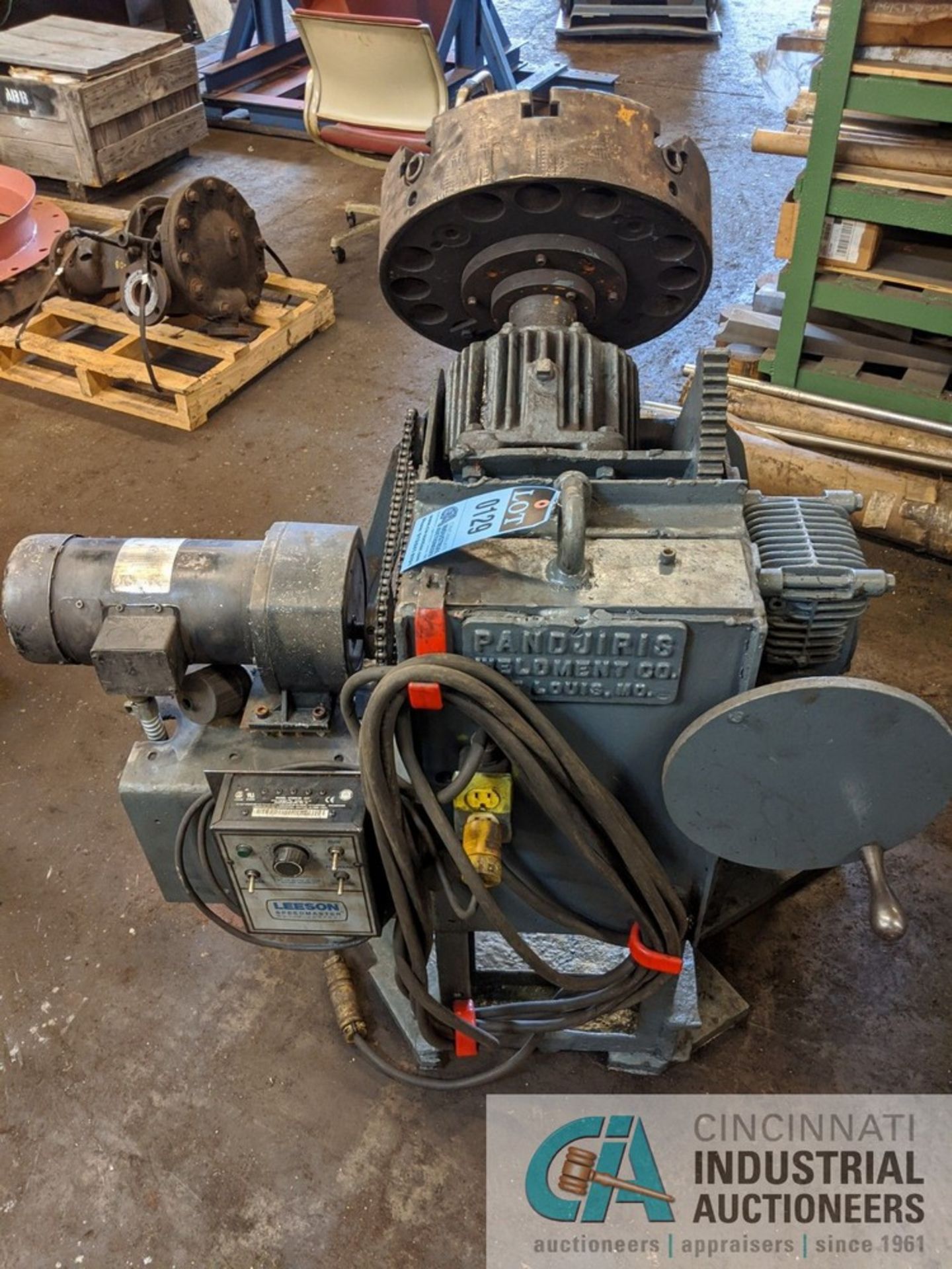 PANDJIRIS POWERED WELDING POSITIONER, VARIABLE SPEED, 18" 4-JAW CHUCK, FOOT PEDAL - Image 2 of 6