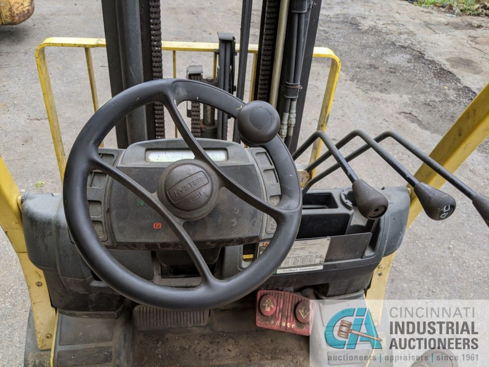 6,000 LB. HYSTER MODEL H60F LP GAS SOLID (FOAM FILLED) TIRE LIFT TRUCK; S/N L177B092130, 3-STAGE - Image 8 of 10