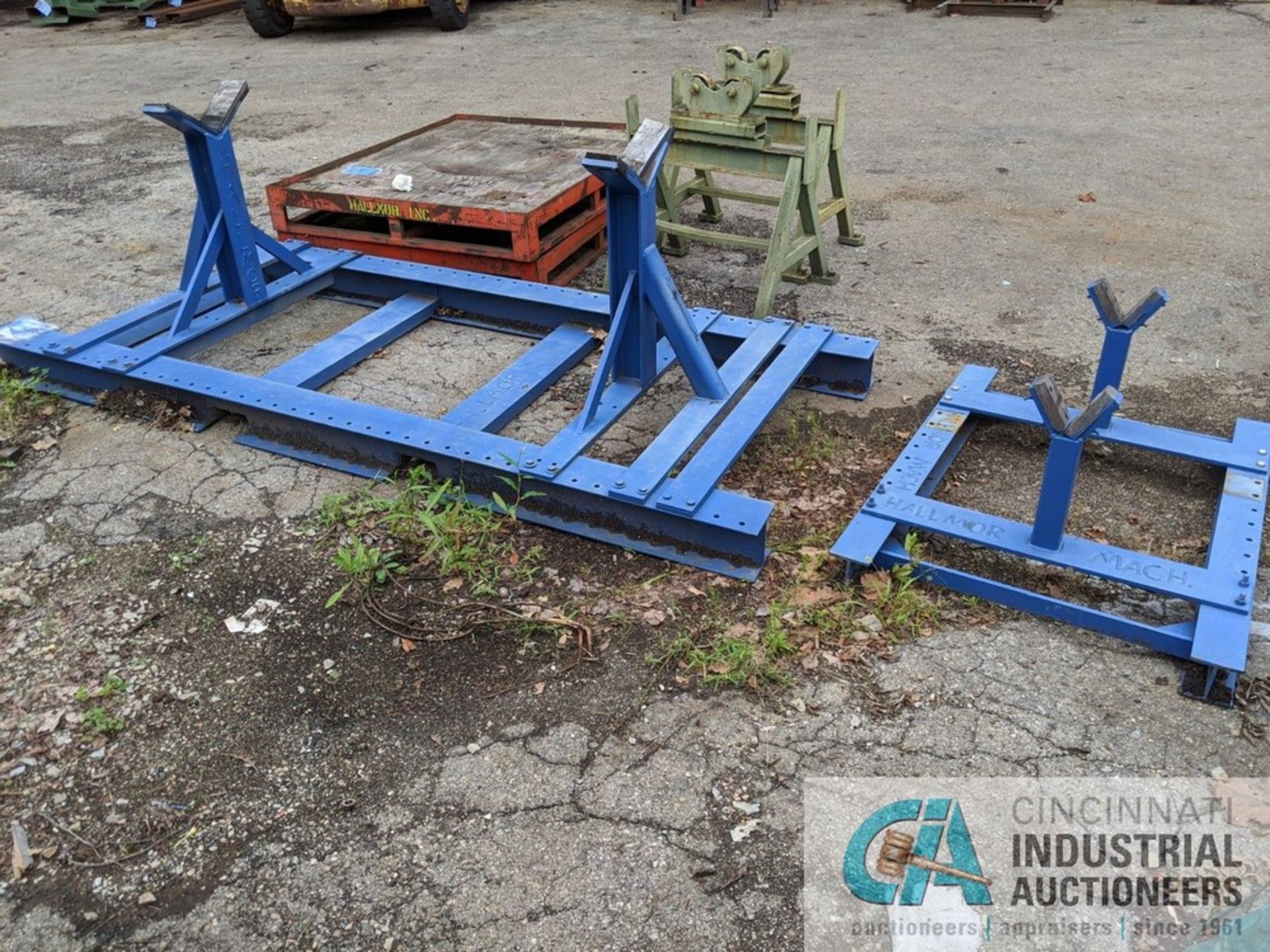 (LOT) 96" AND 30" ROTOR STANDS, (2) 48" X 60" STEEL PALLETS, (2) GREEN ROTRO STAND - Image 2 of 4