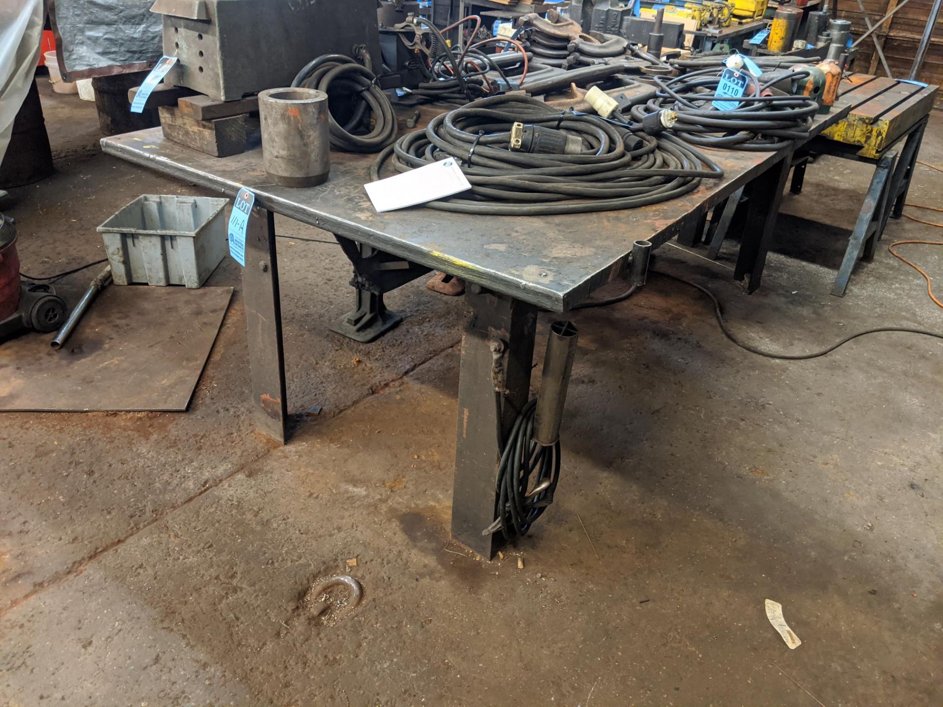 43" X 96" X 1.25" THICK STEEL WELDING TABLE WITH 6" VISE - Image 2 of 5