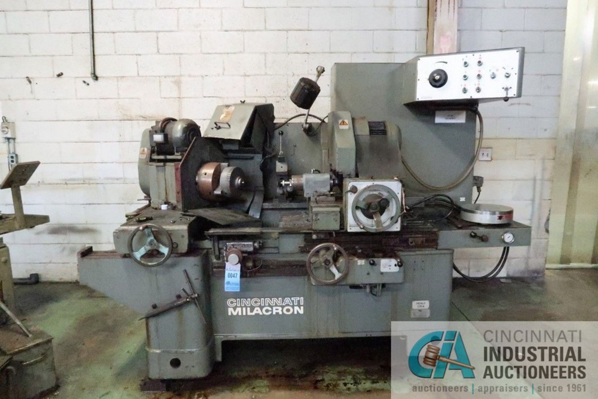 CINCINNATI MILACRON MODEL 273A ID GRINDER; S/N 392031983 - Image 3 of 10