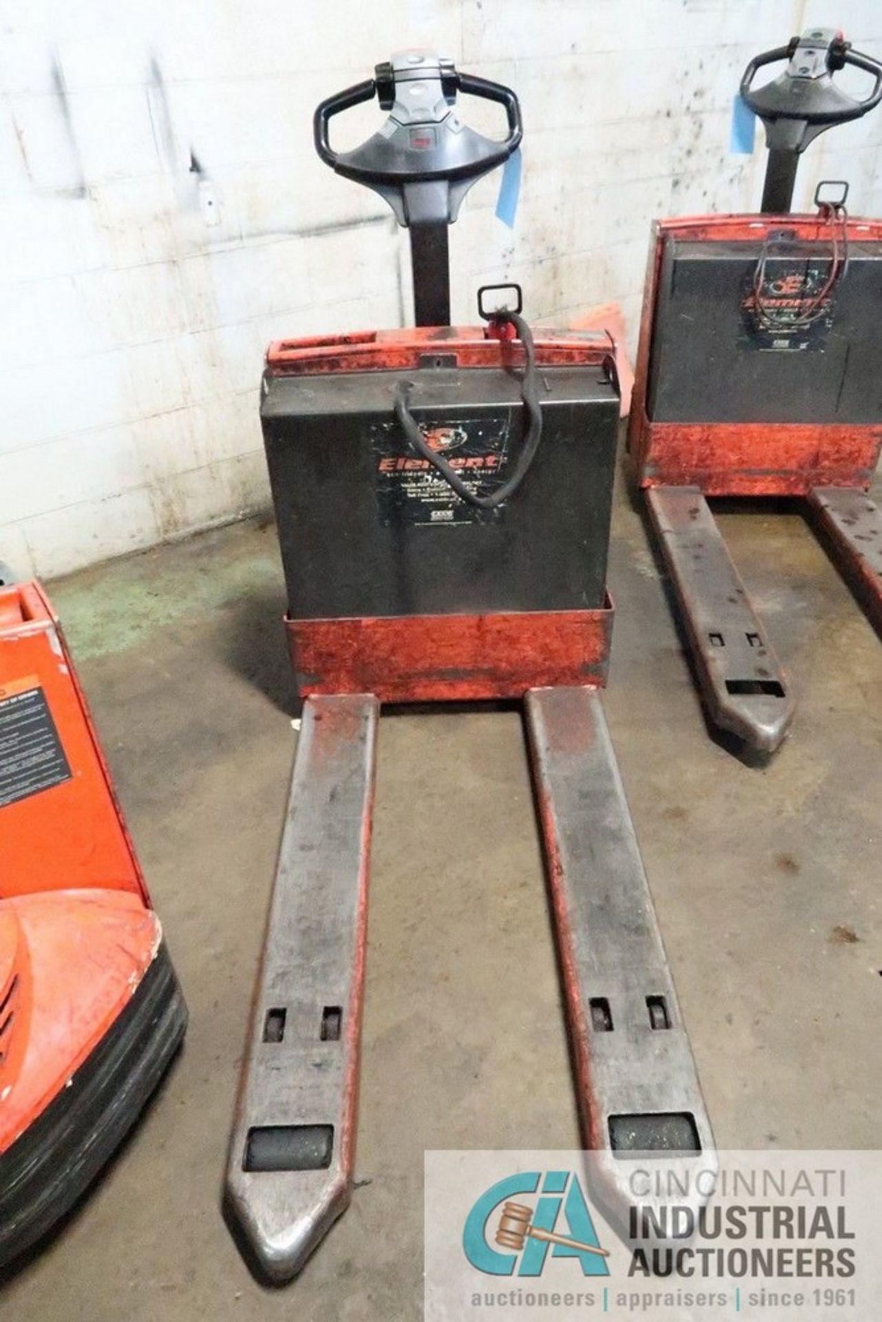 4,500 LB. TOYOTA ELECTRIC PALLET TRUCK; S/N 7HBW23-3630 - Image 2 of 4