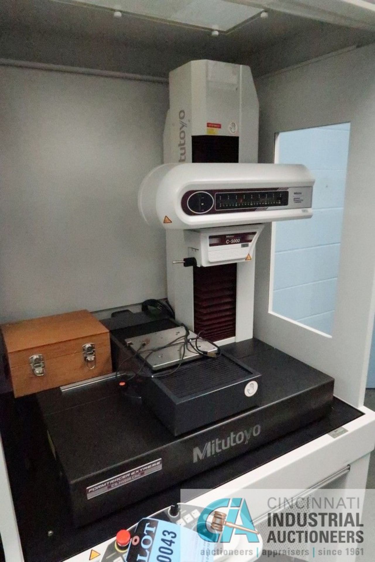 MITUTOYO MODEL CS-H5000 CNC CONTOUR AND SURFACE MEASURING MACHINE; S/N N/A (OUT OF SERVICE) - Image 4 of 7