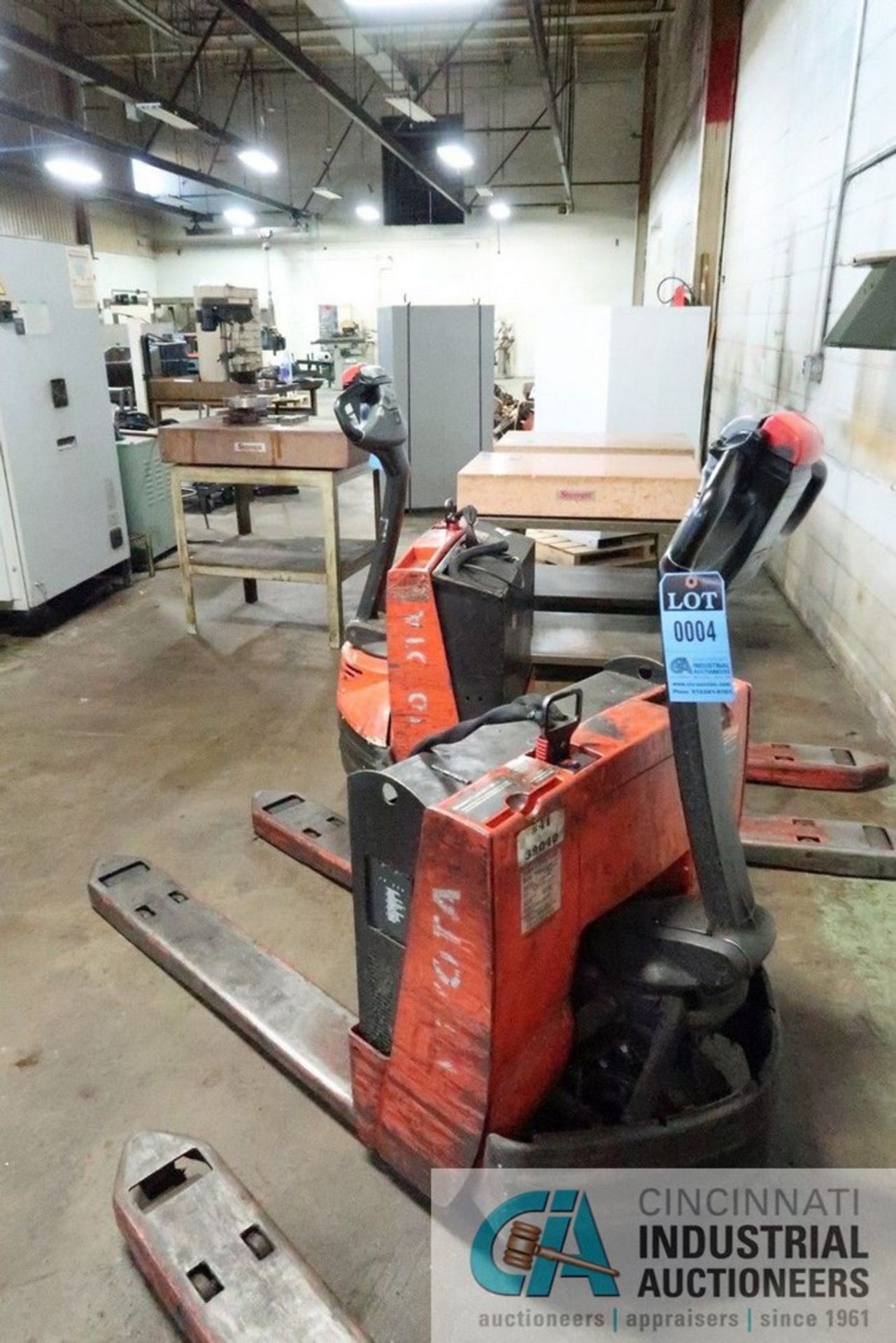 4,500 LB. TOYOTA ELECTRIC PALLET TRUCK; S/N 7HBW23-3630