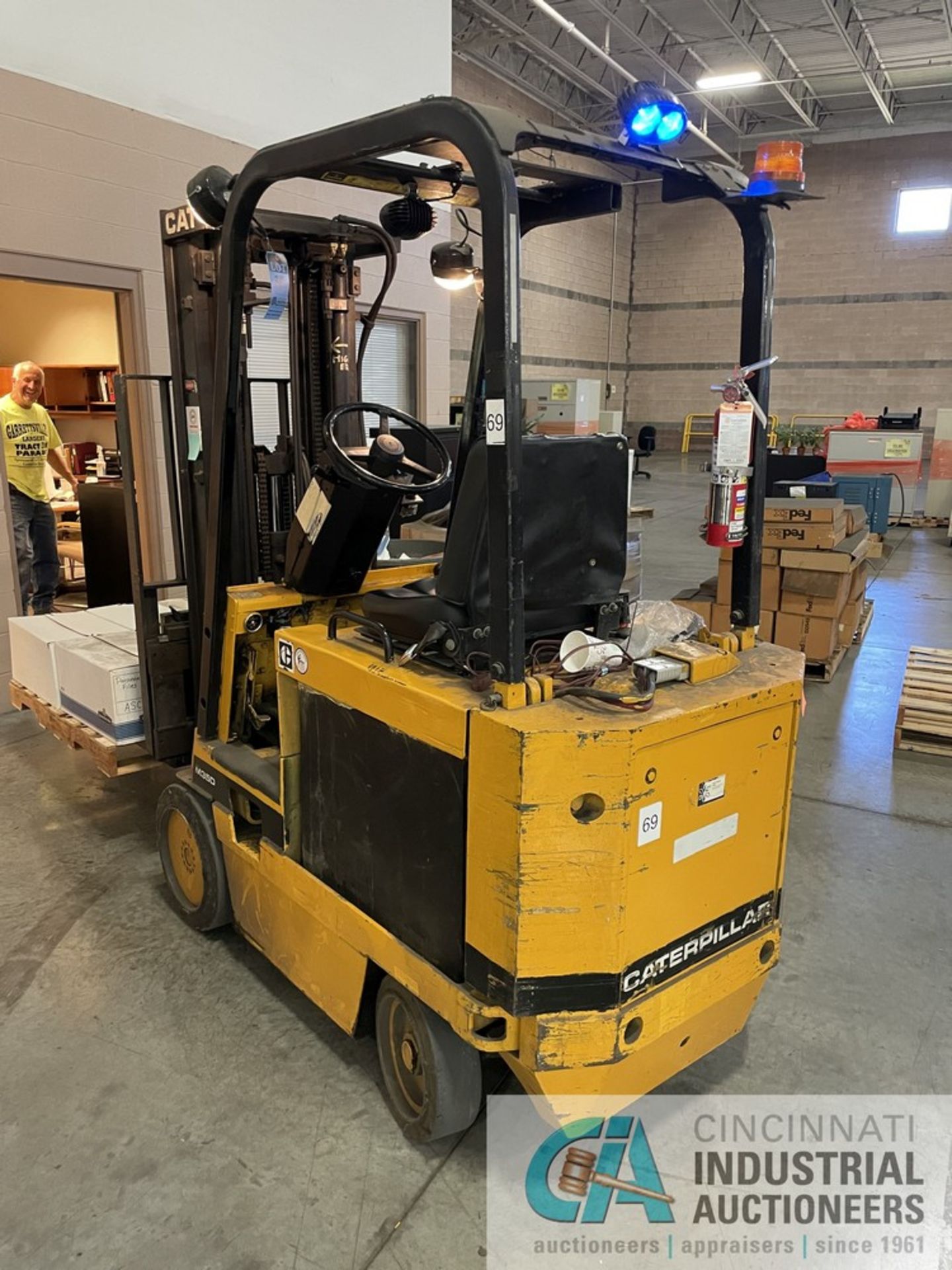 3,500 LB. CATERPILLAR MODEL M35D SIT-DOWN ELECTRIC LIFT TRUCK; S/N 1KJ01831, 191" LIFT HEIGHT,