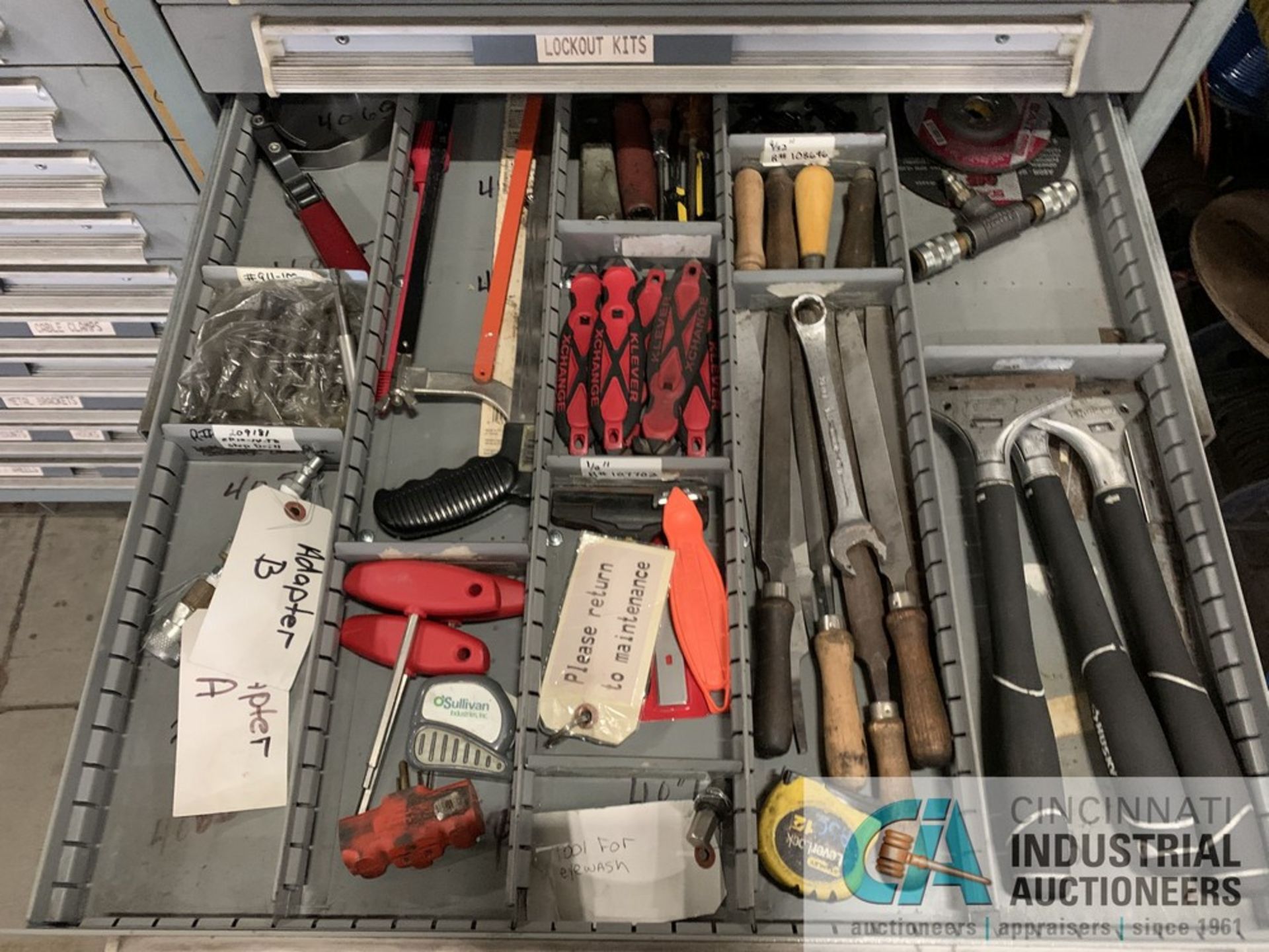 VIDMAR TOOLING CABINETS W/ CONTENTS INCLUDING HARDWARE, MISC. MAINTENANCE, & ELECTRICAL CONDUIT - Image 18 of 19