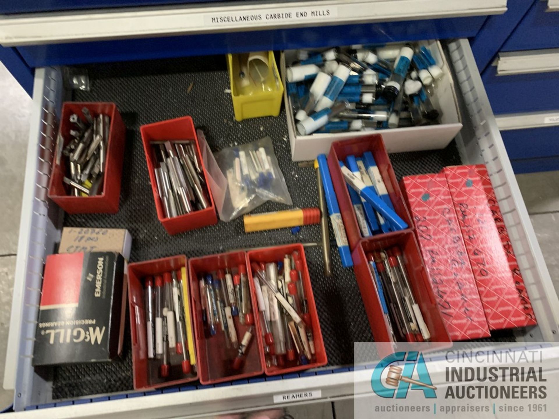 16-DRAWER STOR-LOC TOOLING CABINET W/ CONTENTS INCLUDING INDEXABLE TOOLING, CARBIDE INSERTS, END - Image 6 of 10