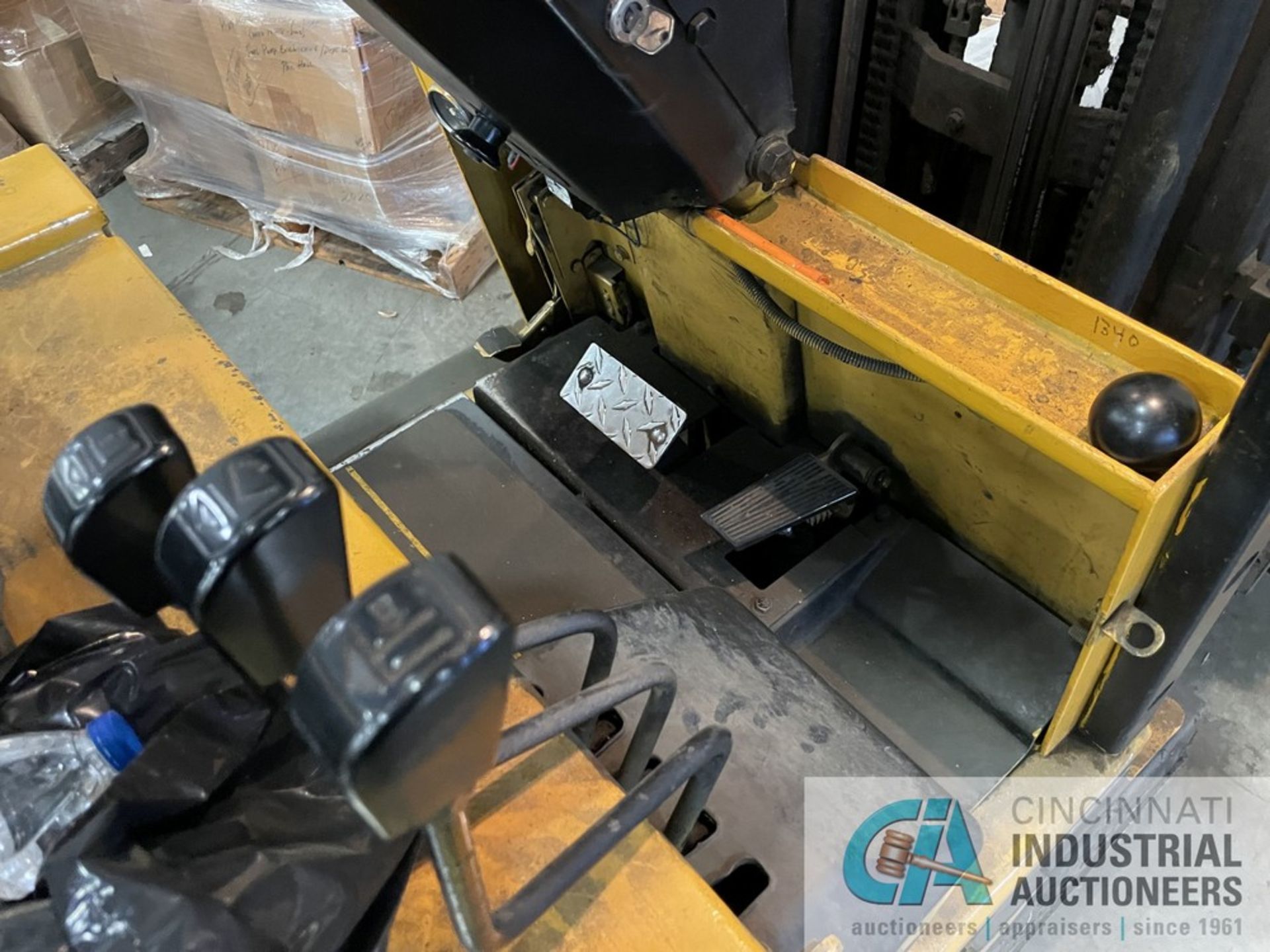 3,500 LB. CATERPILLAR MODEL M35D SIT-DOWN ELECTRIC LIFT TRUCK; S/N 1KJ01831, 191" LIFT HEIGHT, - Image 4 of 4