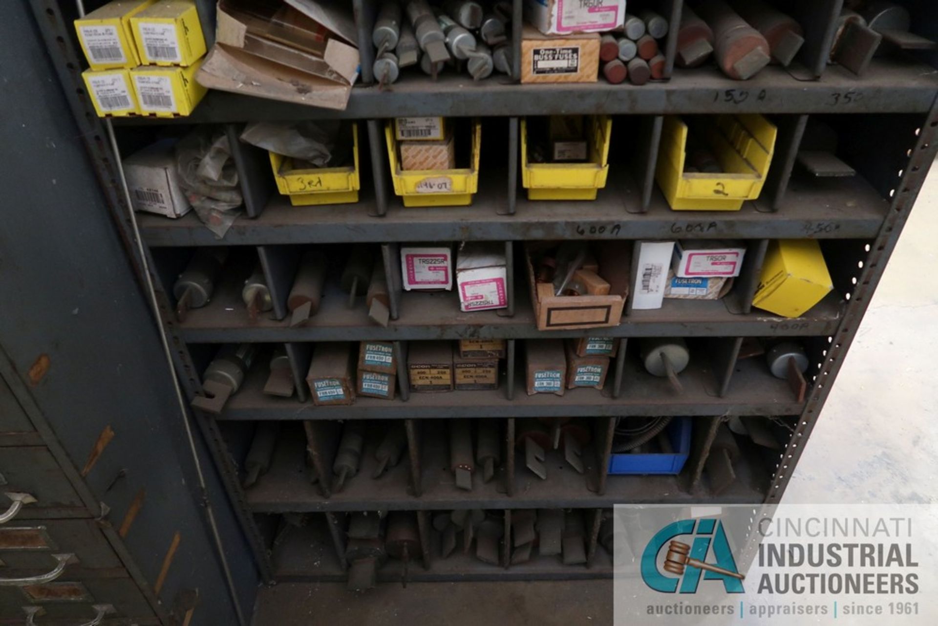 (LOT) MAINTENANCE SUPPLIES AND MACHINE PARTS CONSISTING OF FUSES, HYDRAULIC FITTINGS, LARGE QUANTITY - Image 22 of 33