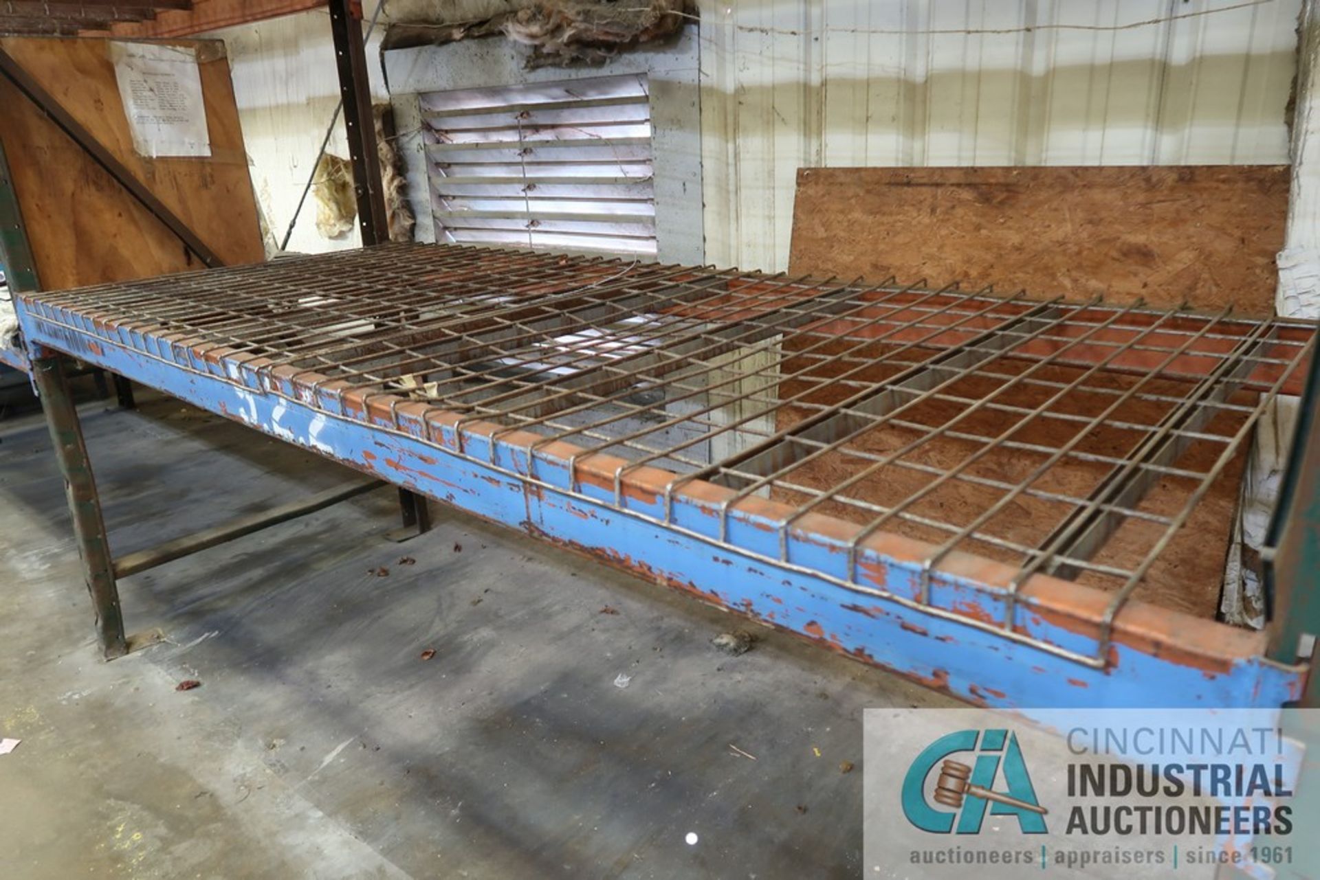 SECTIONS 42" X 100" X 17' HIGH (APPROX.) RIDG-U-RACK ADJUSTABLE BEAM WIRE DECKING PALLET RACK - Image 3 of 4