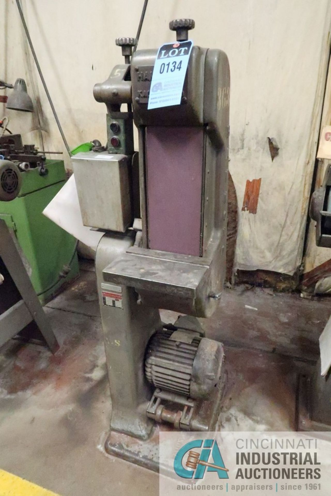 6" HAMMOND MODEL VH-68-D VERTICAL BELT SANDER; S/N 8198 **Loading Fee Due the "ERRA" Industrial