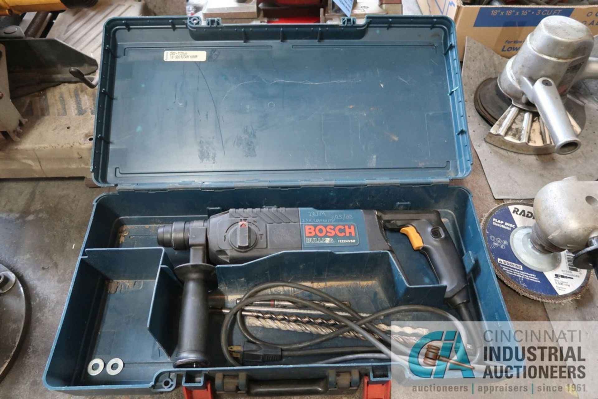 BOSCH MODEL 11224 VSR BUILIDING ELECTRIC ROTO-HAMMER