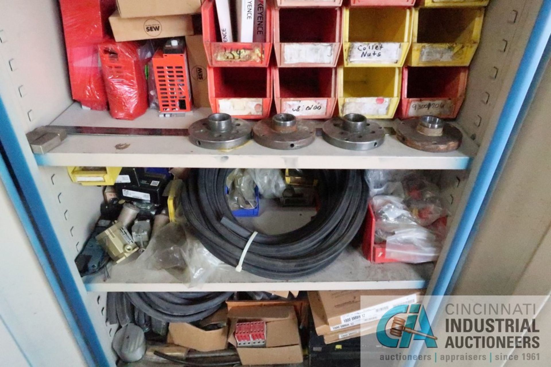 (LOT) MISCELLANEOUS ELECTRICAL, PNEUMATIC, AND MACHINE COMPONENTS WITH CABINETS - Image 13 of 15