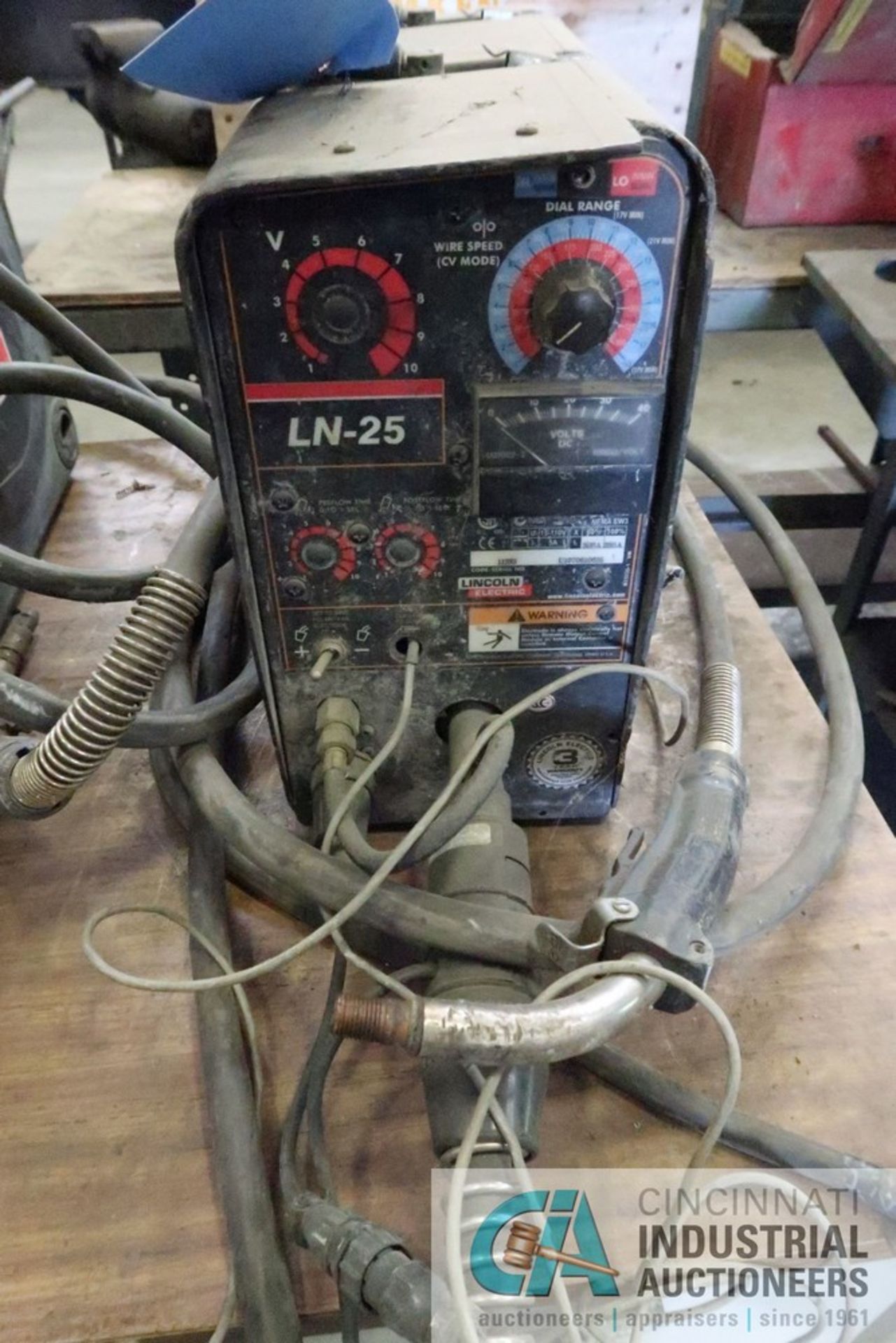 LINCOLN ELECTRIC LN-25 SUITCASE WELDERS - Image 6 of 7