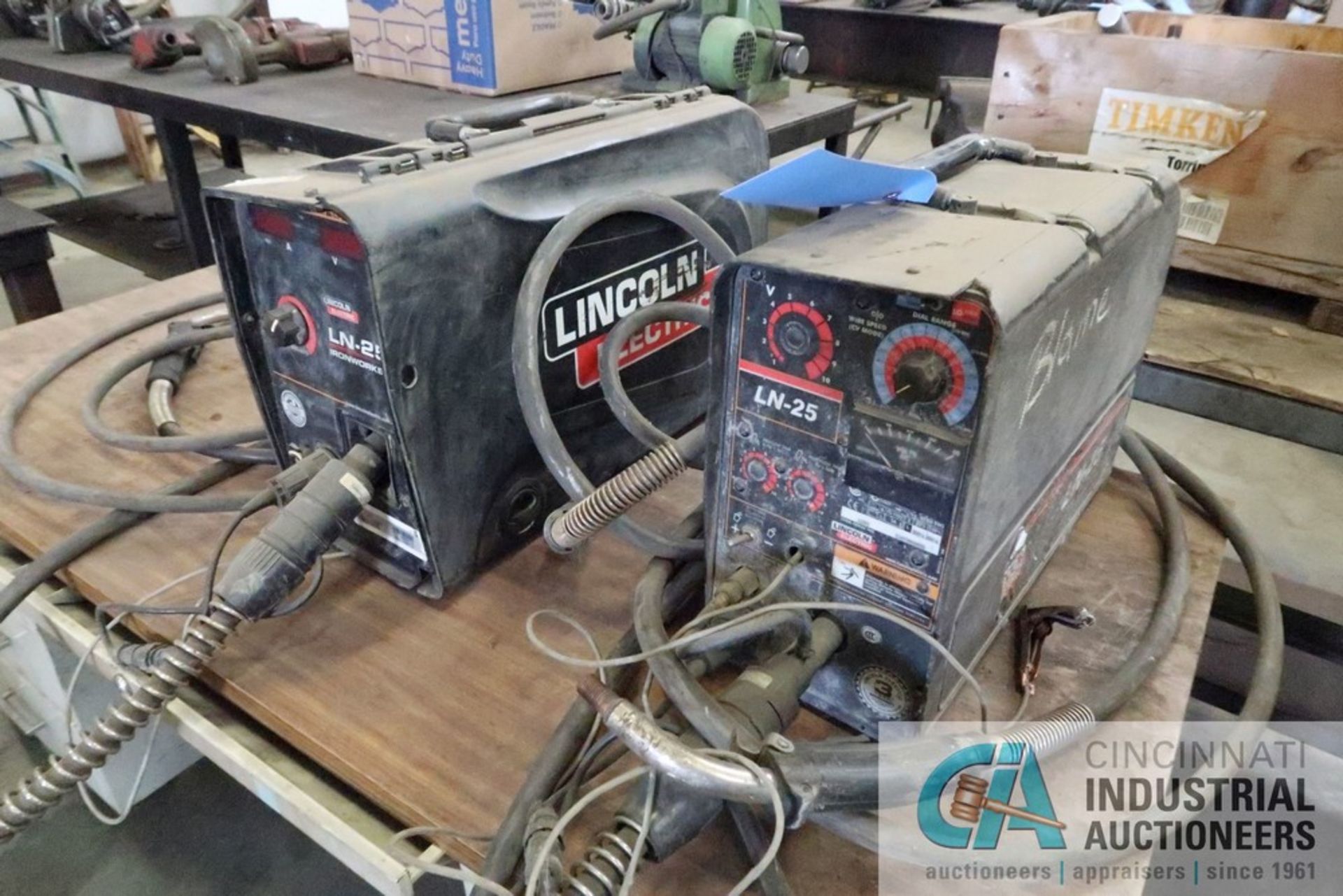 LINCOLN ELECTRIC LN-25 SUITCASE WELDERS - Image 4 of 7