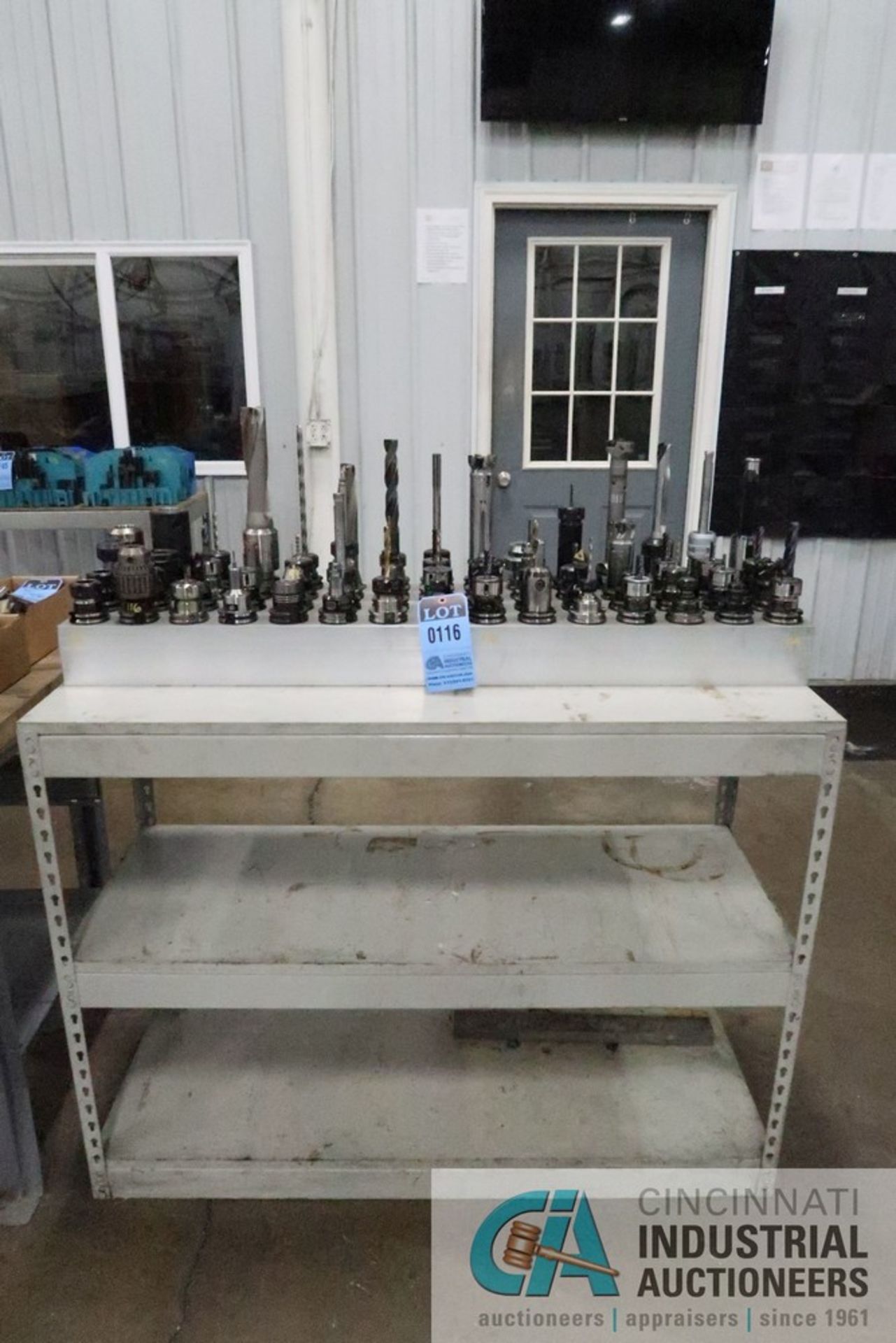 40 TAPER TOOL HOLDERS WITH STORAGE RACK AND SHELF UNIT