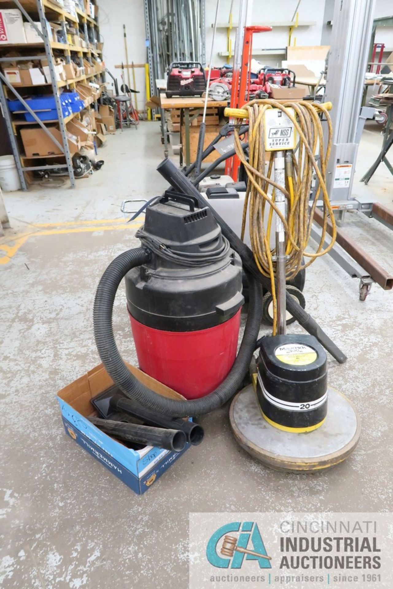 (LOT) SHOP VAC AND FLOOR BUFFER