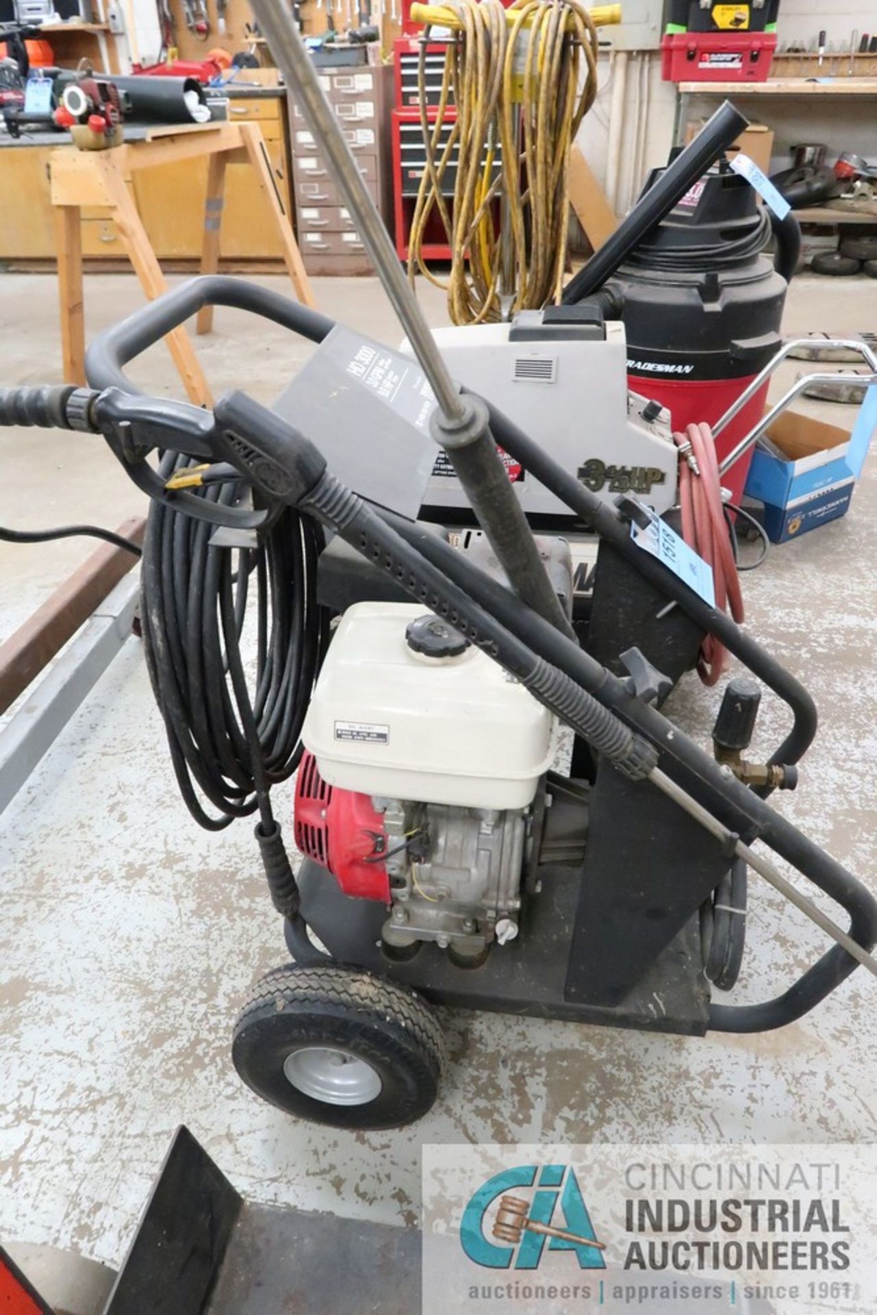 9 HP COMET HD3000 GAS POWERED POWER WASH - Image 3 of 4