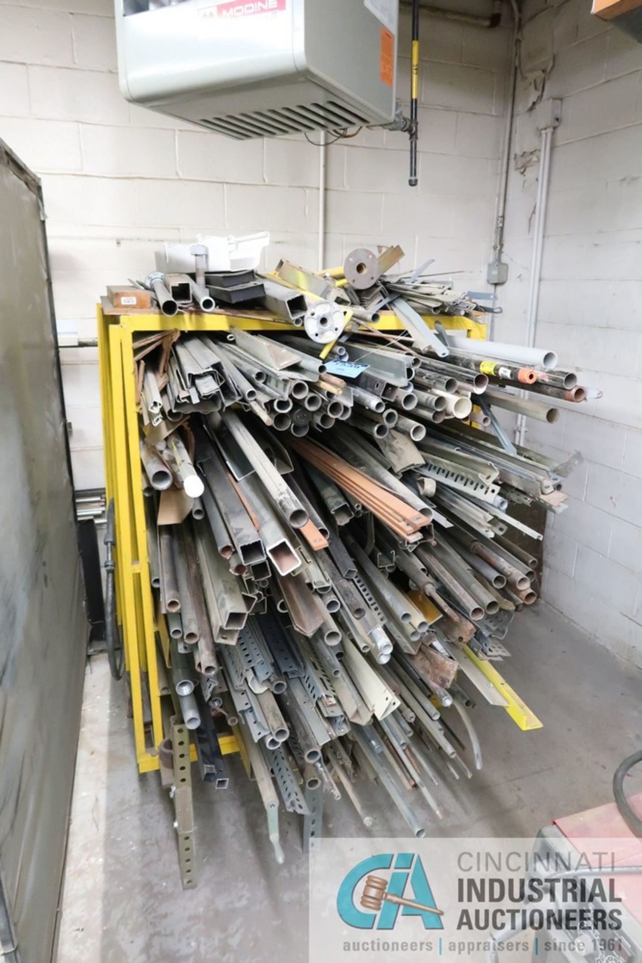 (LOT) MISCELLANEOUS STEEL PIPE, RODS, PLATE, ANGLE IRON WITH CART