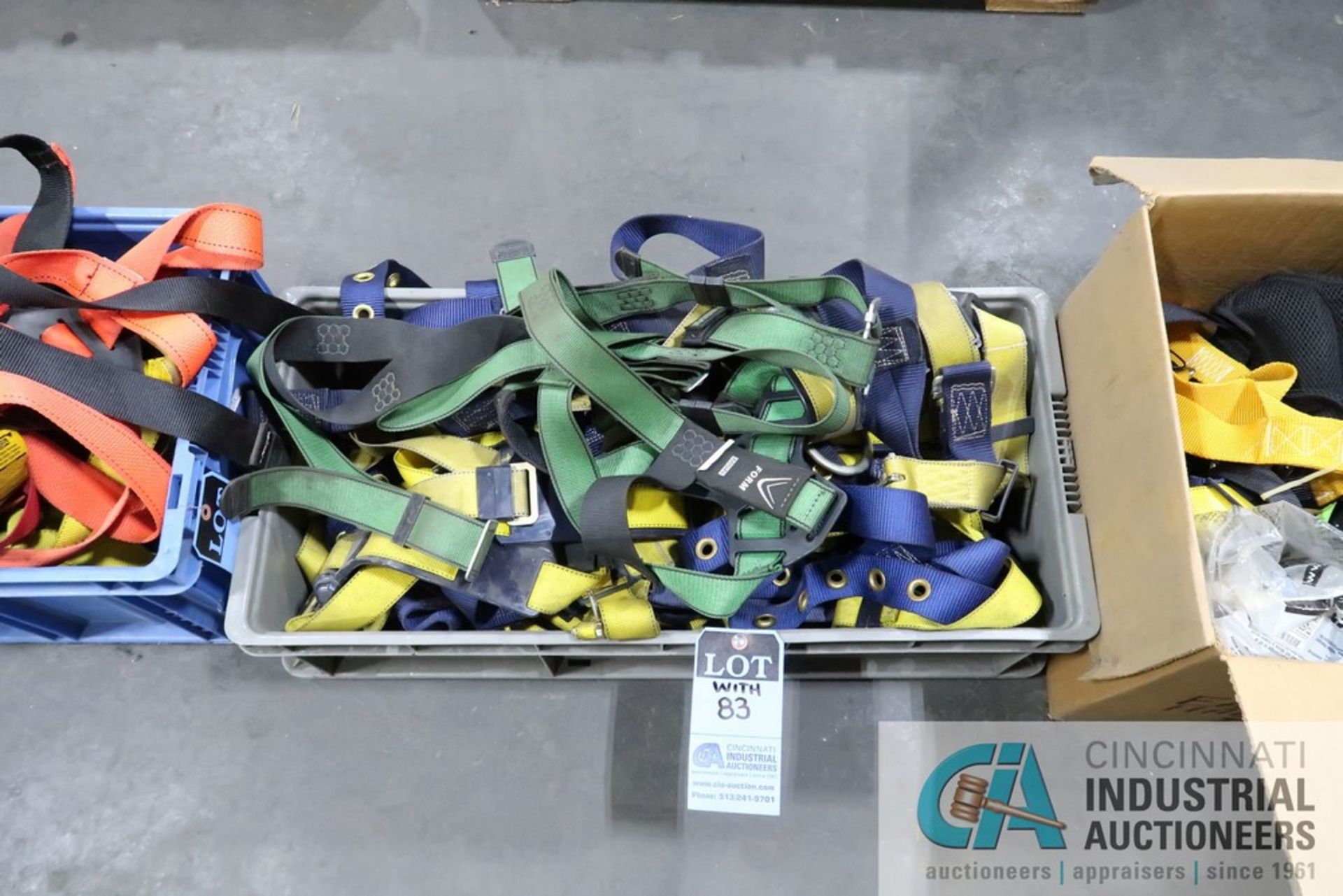 (LOT) MISCELLANEOUS SAFETY HARNESSES - Image 3 of 8