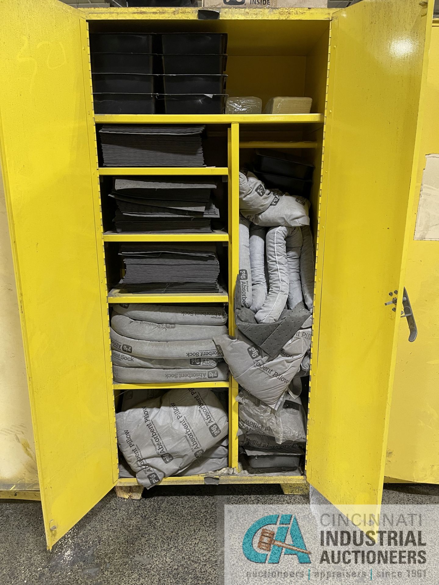 2-DOOR SPILL RESPONSE STORAGE CABINET WITH CONTENTS - Image 3 of 3