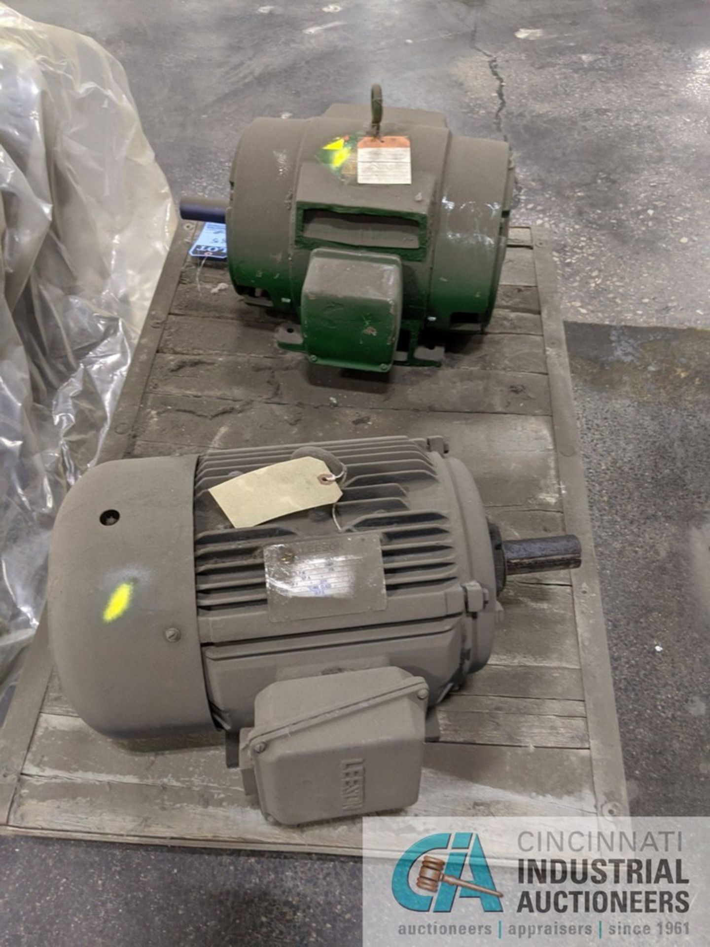 (LOT) ELECTRIC MOTORS, CENTRAL CABINETS - Image 4 of 4