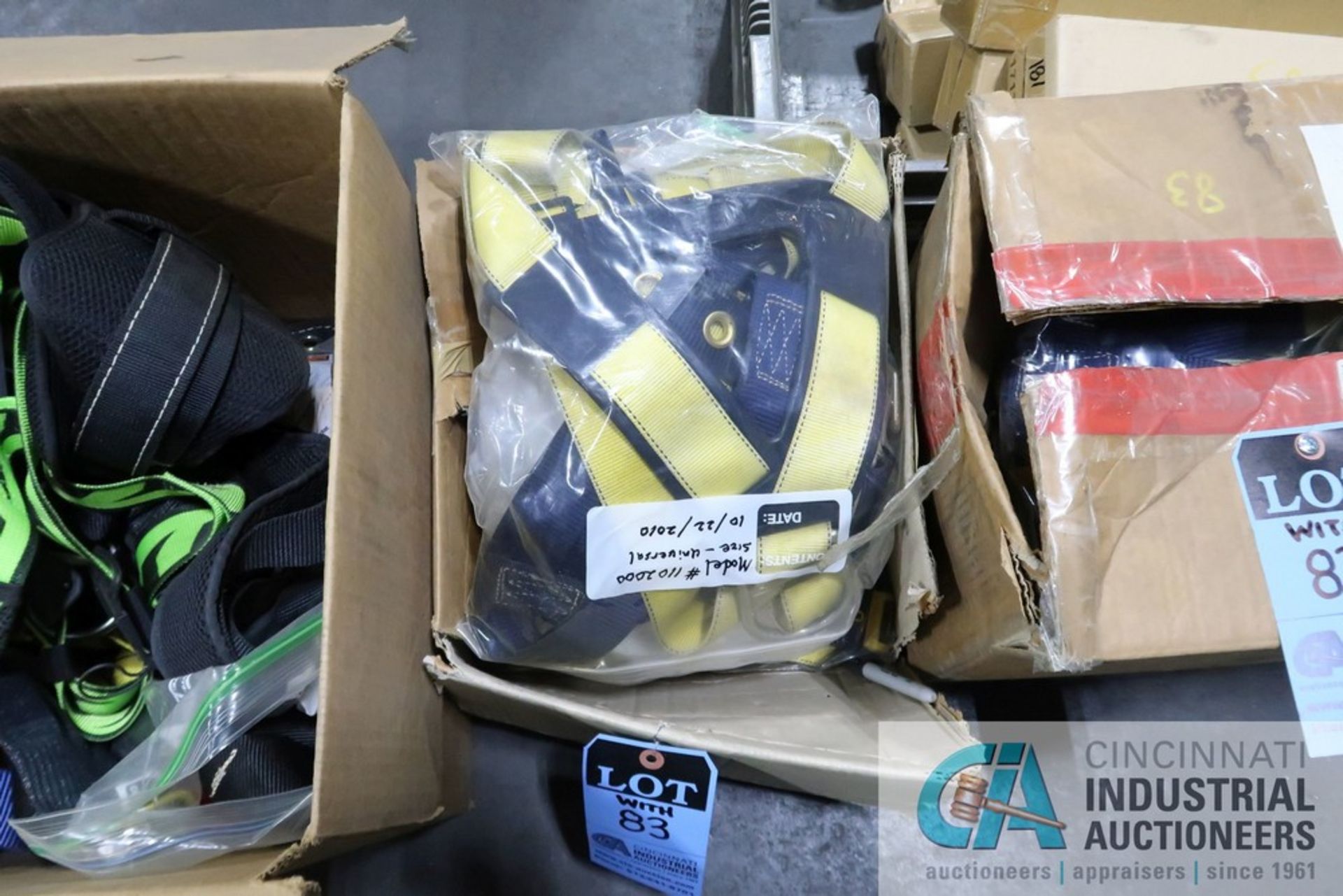 (LOT) MISCELLANEOUS SAFETY HARNESSES - Image 5 of 8