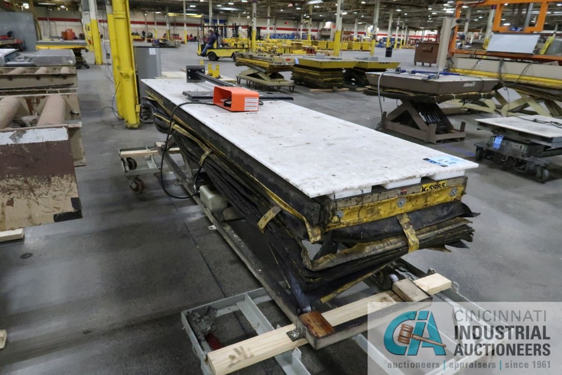 2,000 LB. (APPROX.) MFG UNKNOWN ELECTRIC / HYDRAULIC SCISSOR LIFT TABLE, 30" X 120' TEFLON TOP - Image 2 of 3