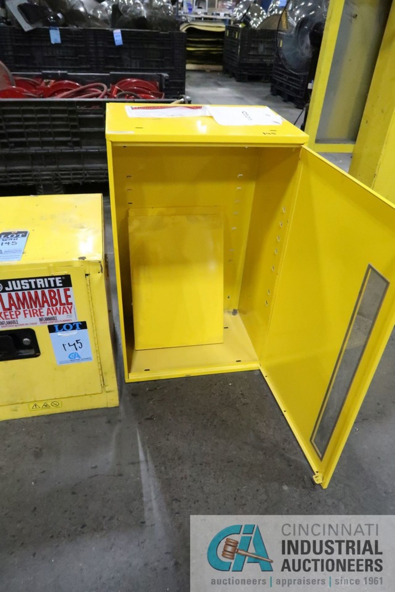 16 GALLON (APPROX.) WIRLEY AND 4 GALLON CAPACITY JUSTRITE FLAMMABLE LIQUID SAFETY STORAGE CABINET - Image 4 of 5